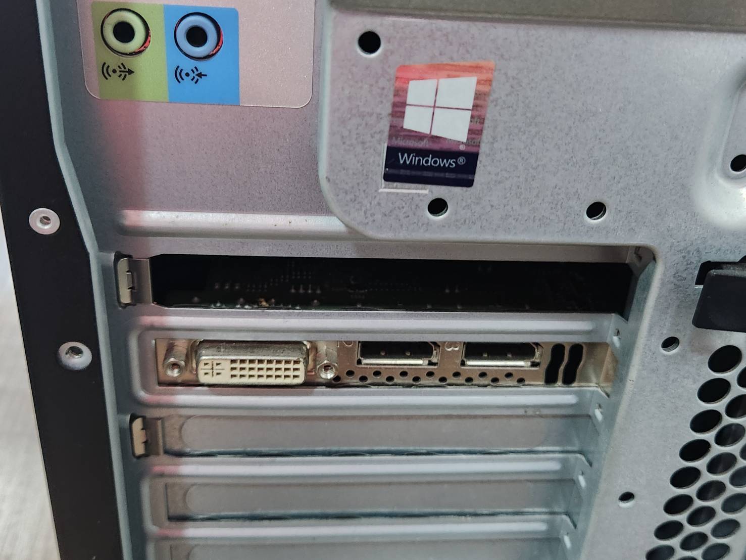 HP Workstation Z440 MT (E5-1630/Ram 32GB/ssd 512/K2200 4GB)