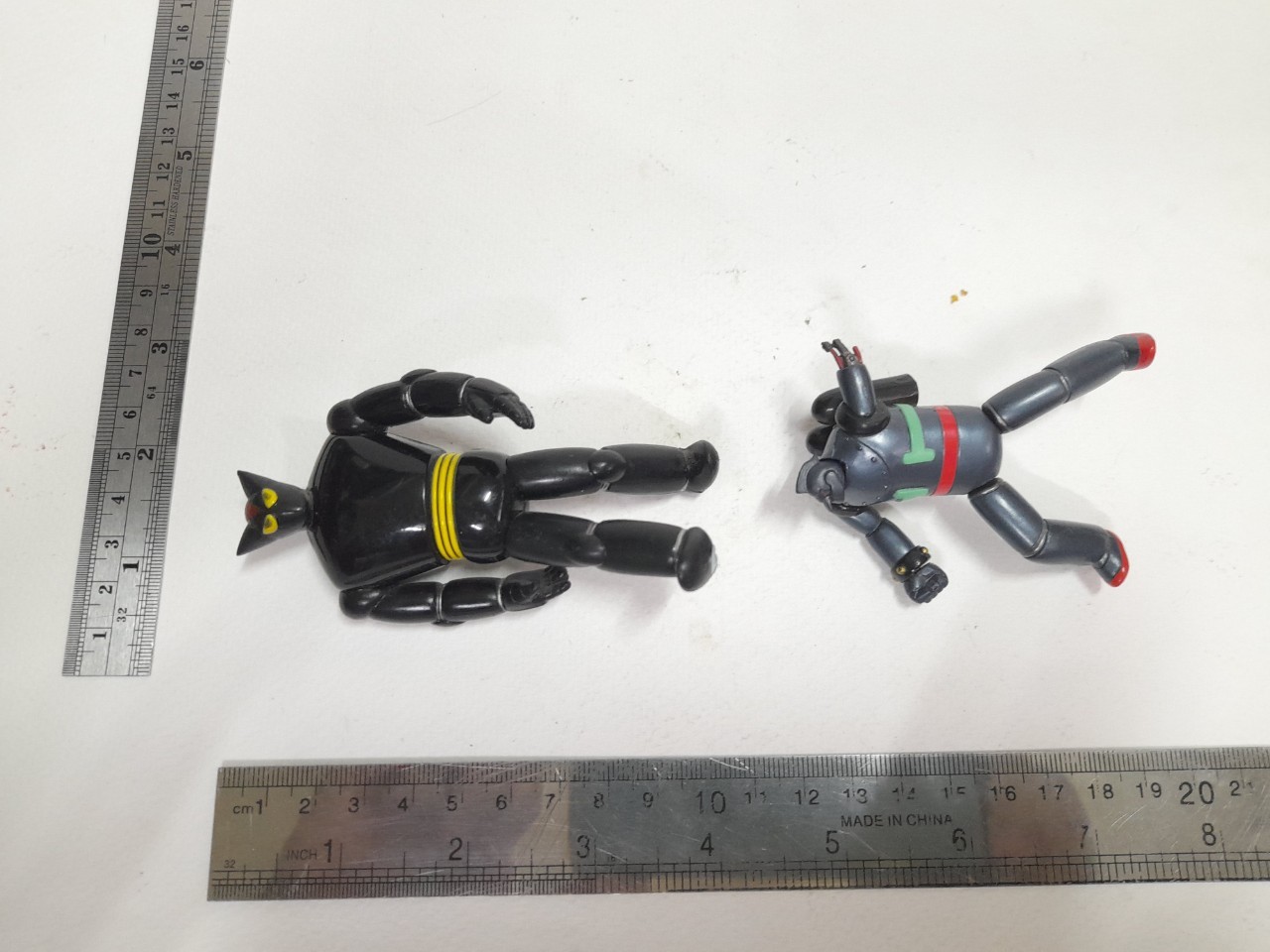 ฟิกเกอร์ยางตัน หุ่นเหล็ก28 และ แบล็ค อ๊อกซ์ งานออกแบบ ของ มิตซึเทรุ โยโกยาม่า ขนาดตามรูป ไม่มีฐาน ของมีตามรูป ขายคู่