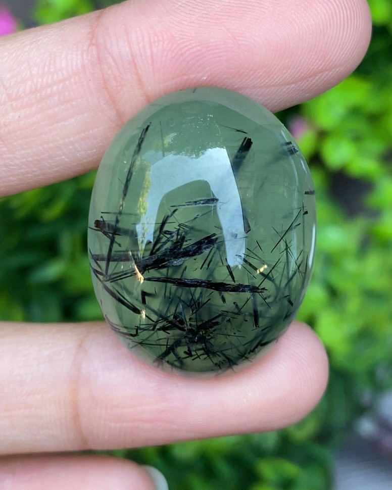 ไหมดำ พรีไนท์ Prehnite with Black tourmaline 66.75 กะรัต Cts. พลอยแท้ อัญมณีมงคลประจําวันเกิด เครื่องประดับพลอย