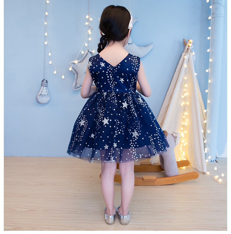 Pre-order ชุดราตรีเด็ก แขนกุด แต่งเกล็ดเงินรูปดาว กระโปรงพองสวย ซิปหลัง