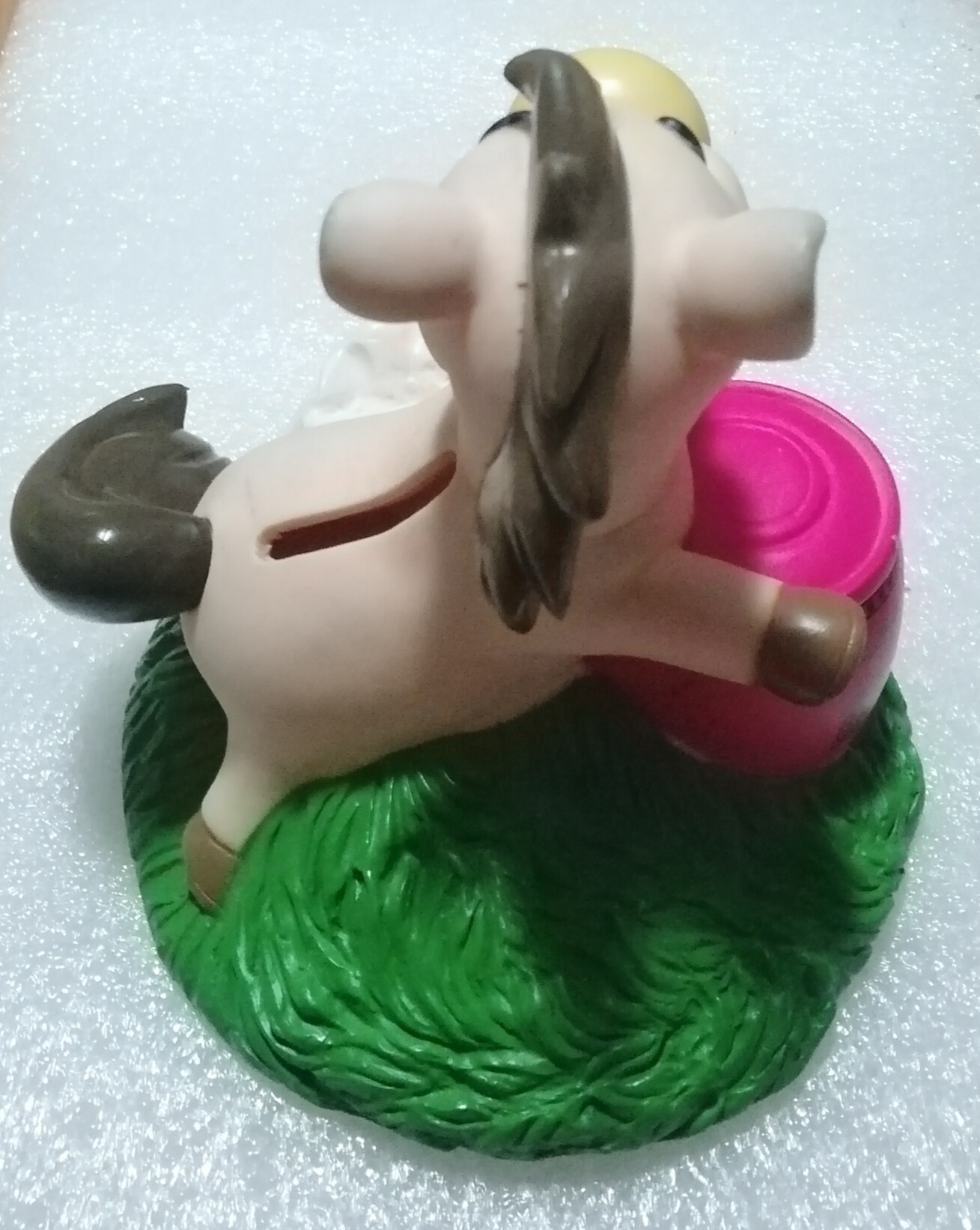 กระปุกออมสินม้า ของสะสมจากธนาคารออมสิน ในวันเด็กปี 2557 **มีตำหนิตรงแท่งทอง โปรดตรวขสอบทุกภาพ, collectible piggy bank from Aomsin Bank