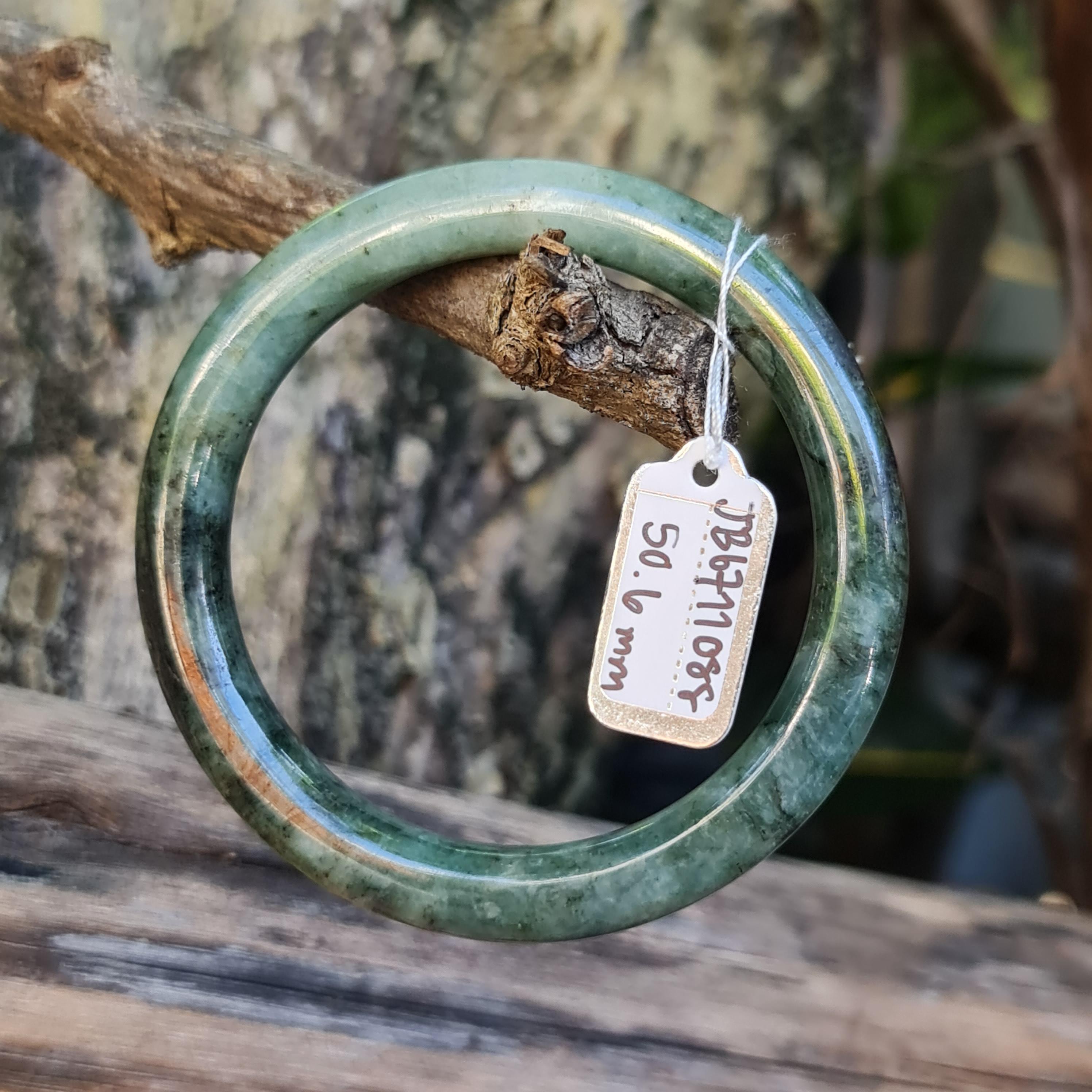 JB6711088 หยก พม่า แท้ Jade กำไลหยก (Jadeite bracelet) พม่า (Myanmar) 50.6 มม.