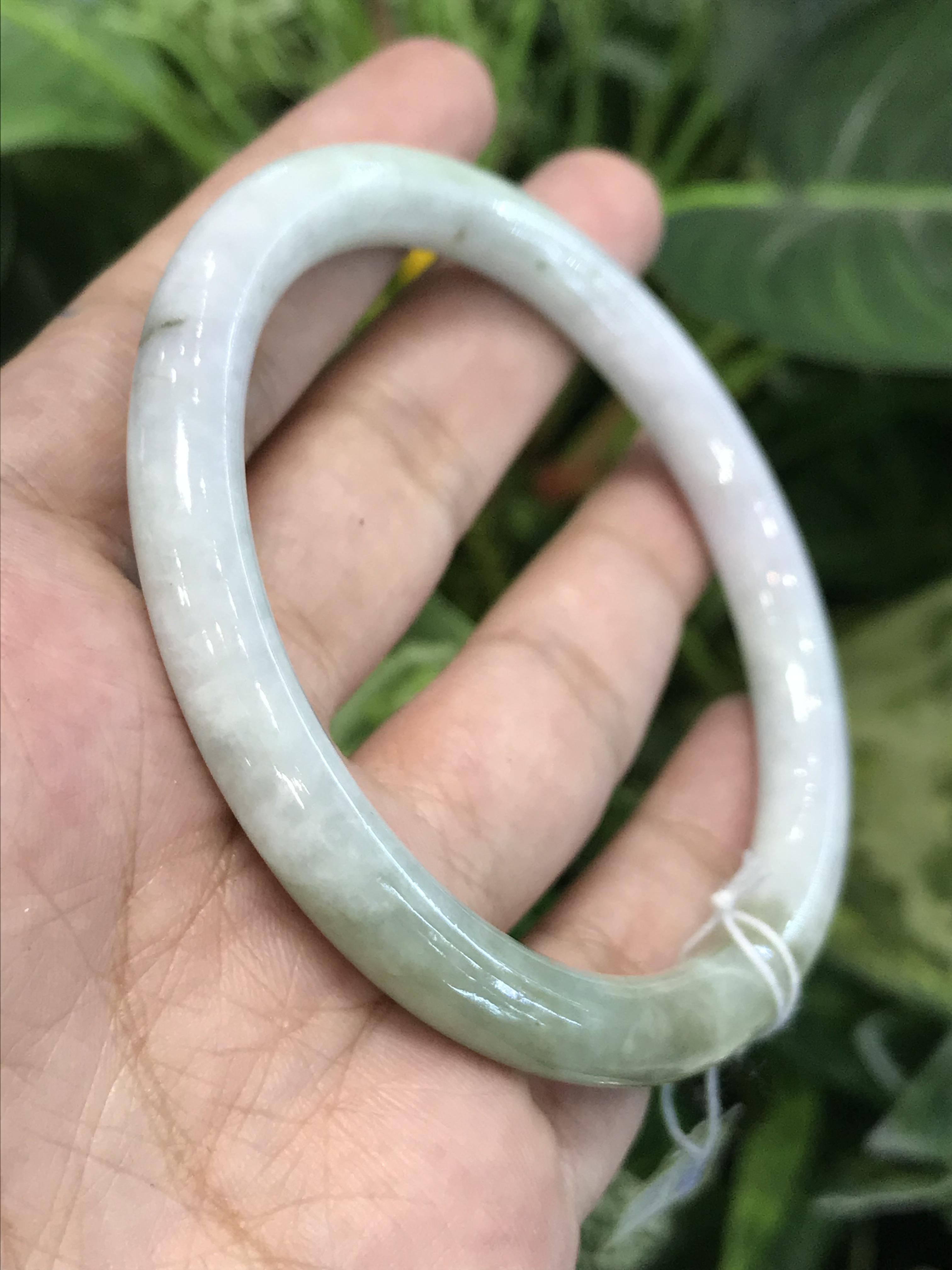 J05C0032 หยก พม่า แท้ Jade กำไลหยก 59.8 มม (Jade bracelet) พม่า (Myanmar)