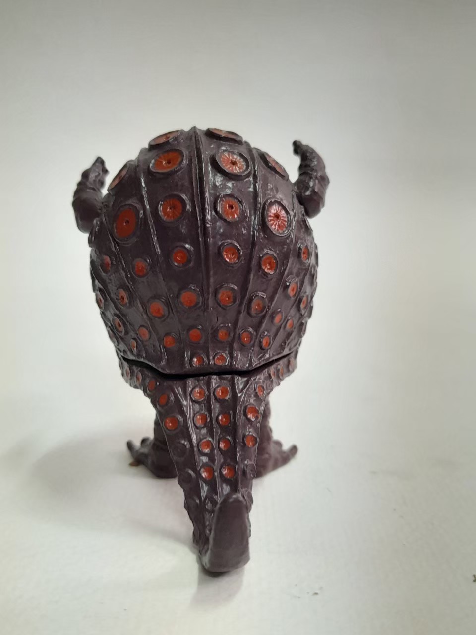 มีหลายภาพ,กาชาปอง ยางตัน สัตว์ประหลาด ทัคคอง จากอุลตร้าแมนแจ๊ค มือสอง สภาพดี ขนาดตามรูป มีรอยบ้าง