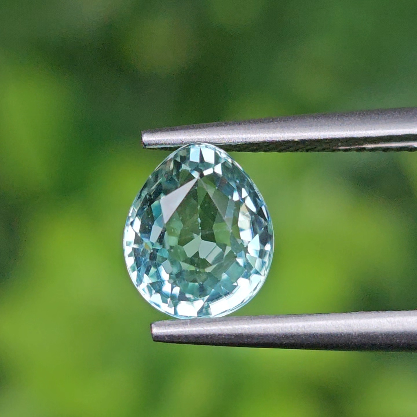 พลอย ทัวร์มาลีน (Tourmaline) 1.42 กะรัต (Cts.) พลอยแท้ อัญมณีมงคลประจําวันเกิด เครื่องประดับพลอย