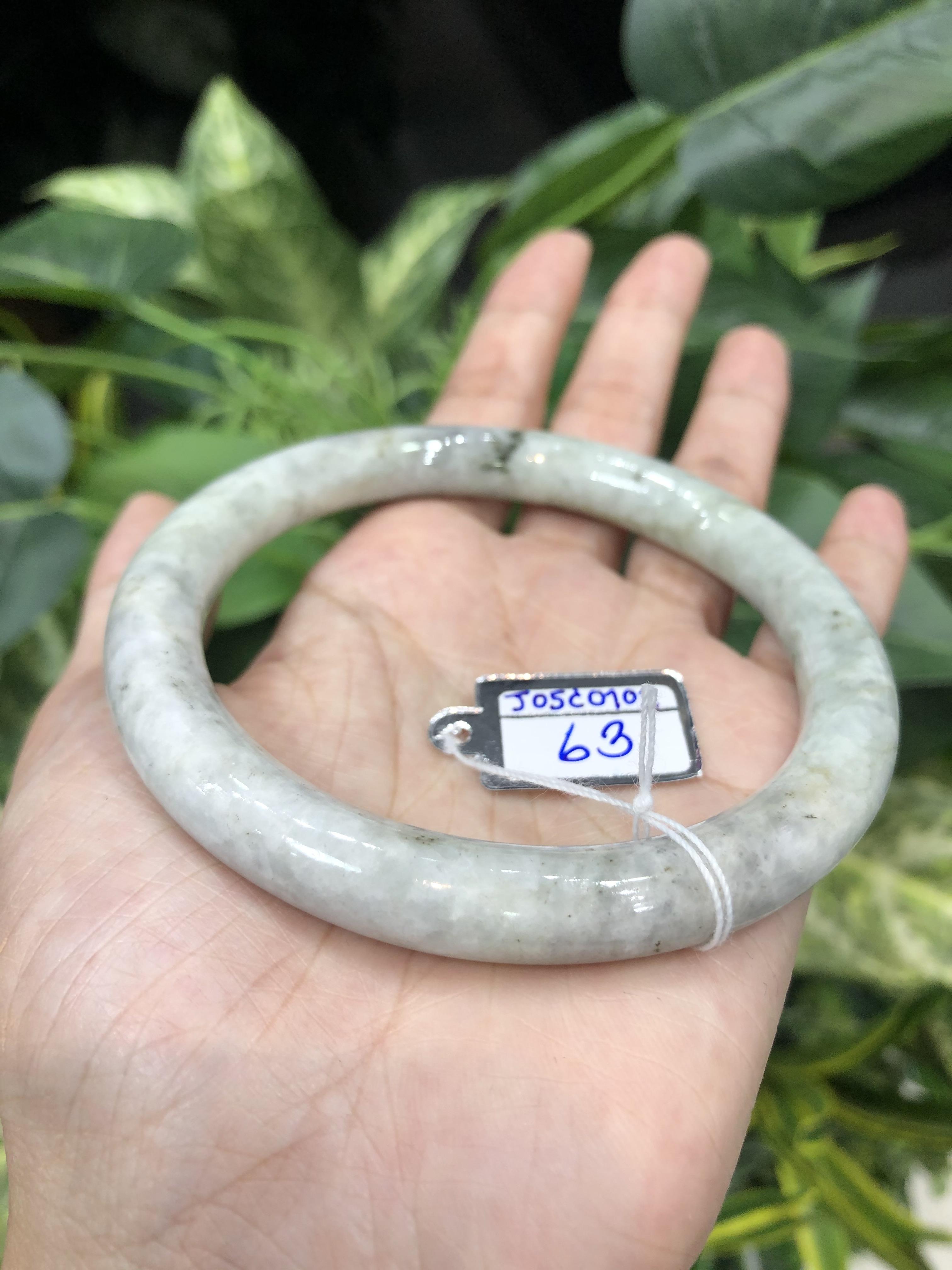J05C0102 หยก พม่า แท้ Jade กำไลหยก 63 มม. (Jade bracelet) พม่า (Myanmar)