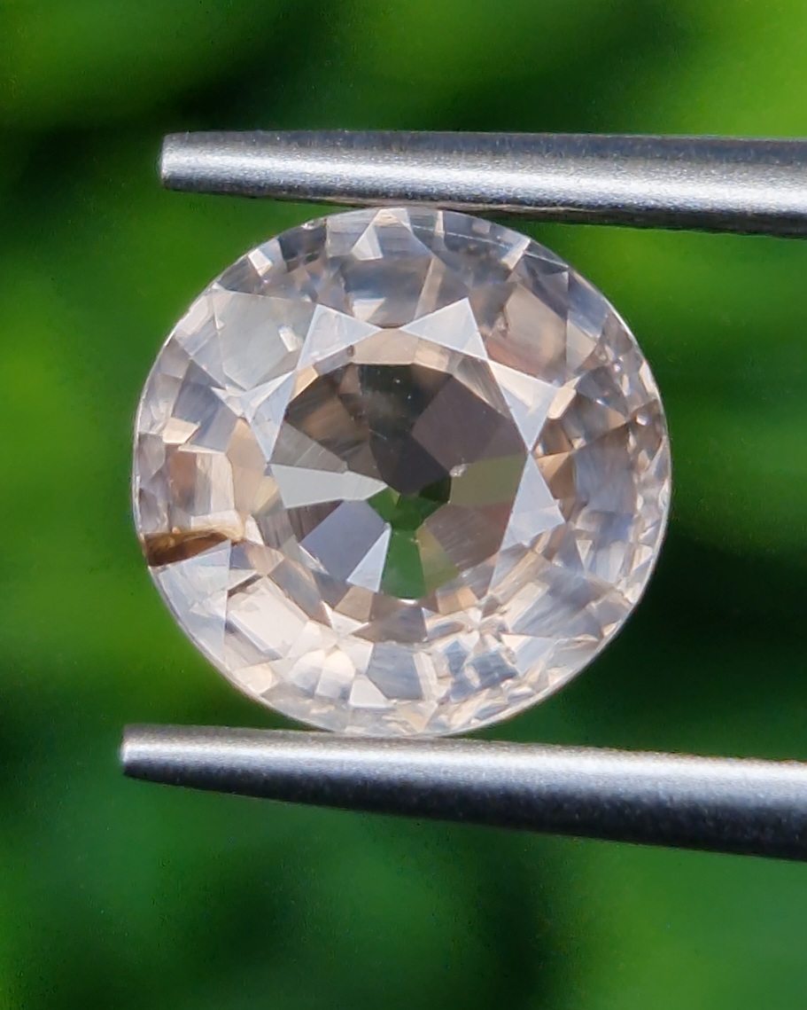 พลอย เพทาย Natural Zircon 2.92 กะรัต (Cts.) พลอยแท้อัญมณีมงคล ประจําวันเกิด เครื่องประดับพลอย
