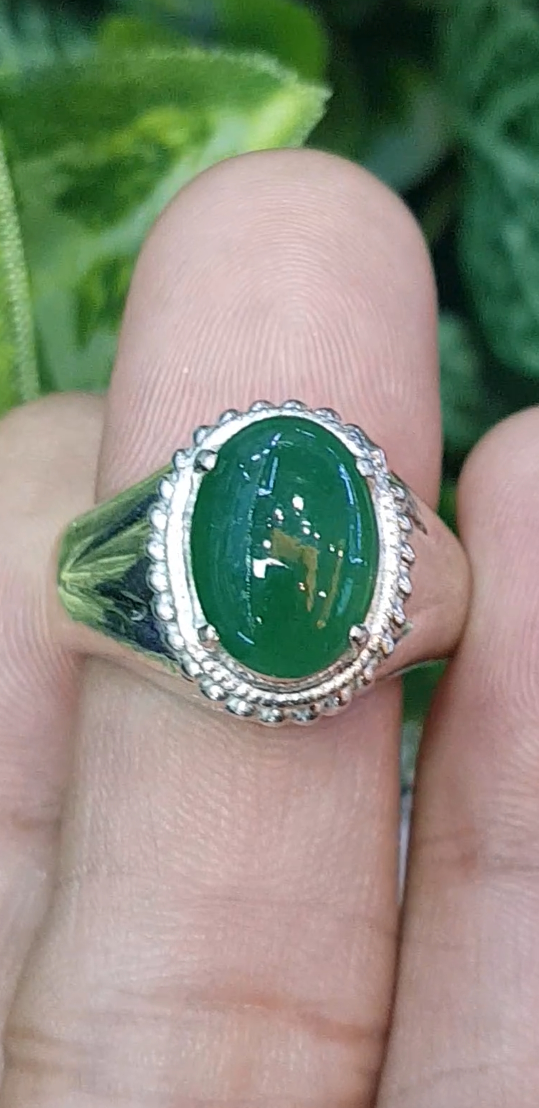 หยก พม่า แท้ Jade แหวนหยก 翡翠戒指 (Jadeite ring) 3.29 กะรัต (Cts.) Size 60 ดิบ ไม่ผ่านการปรับปรุง (Type A) พม่า (Myanmar)