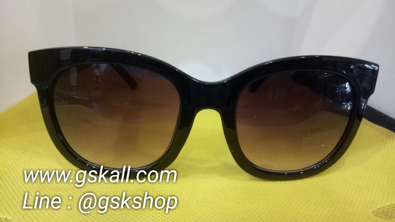 แว่นตา กันแดด แบบธรรมดา สวมใส่ได้ทุกโอกาส