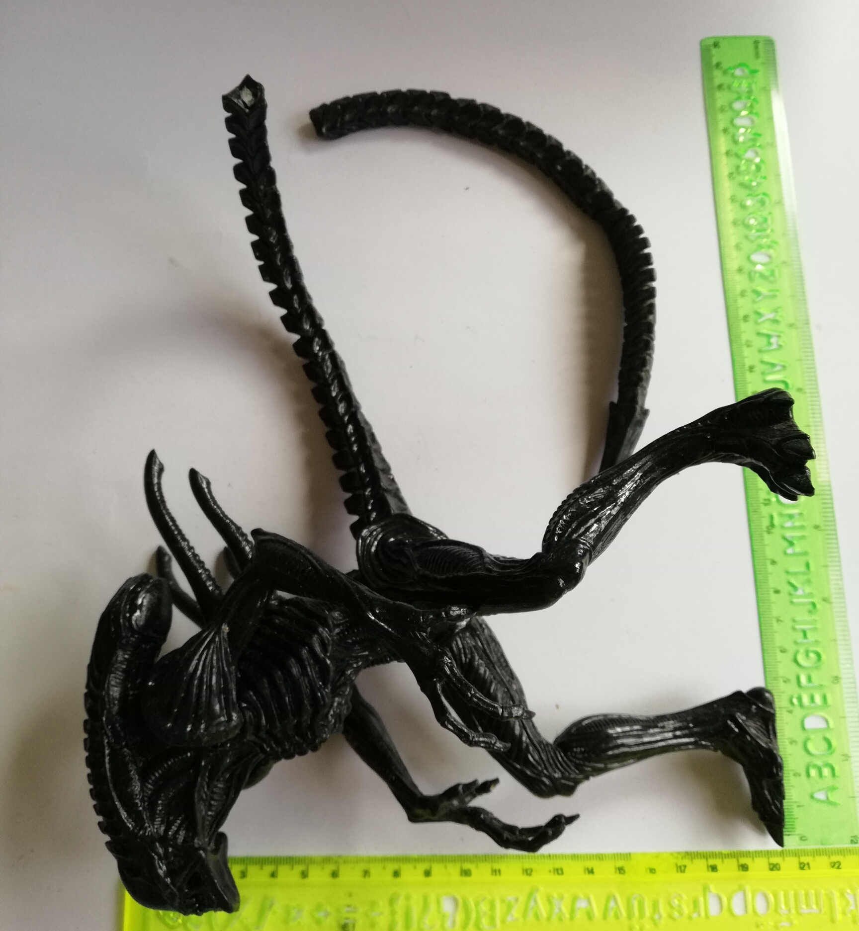 โมเดลประกอบFigma เอเลี่ยน Alien ขนาดตามภาพ **หางหักต้องติดกาวถาวรเมื่อประกอบเสร็จ