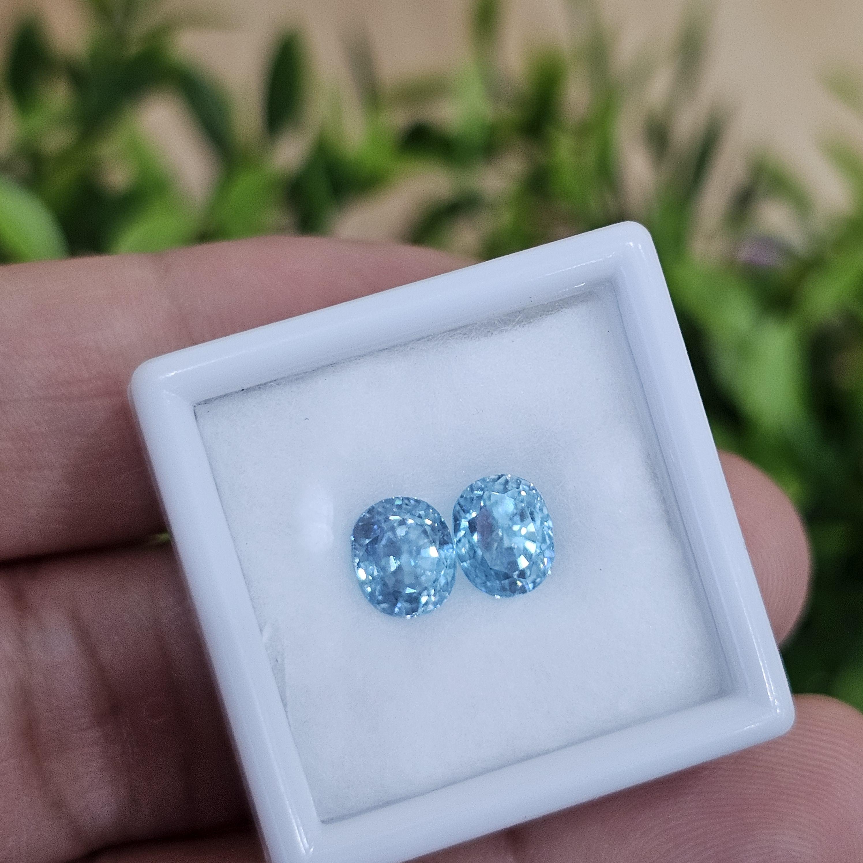 พลอย เพทาย Natural Zircon 4.34 กะรัต (Cts.) 2 เม็ด (2Pcs.) พลอยแท้อัญมณีมงคล ประจําวันเกิด เครื่องประดับพลอย