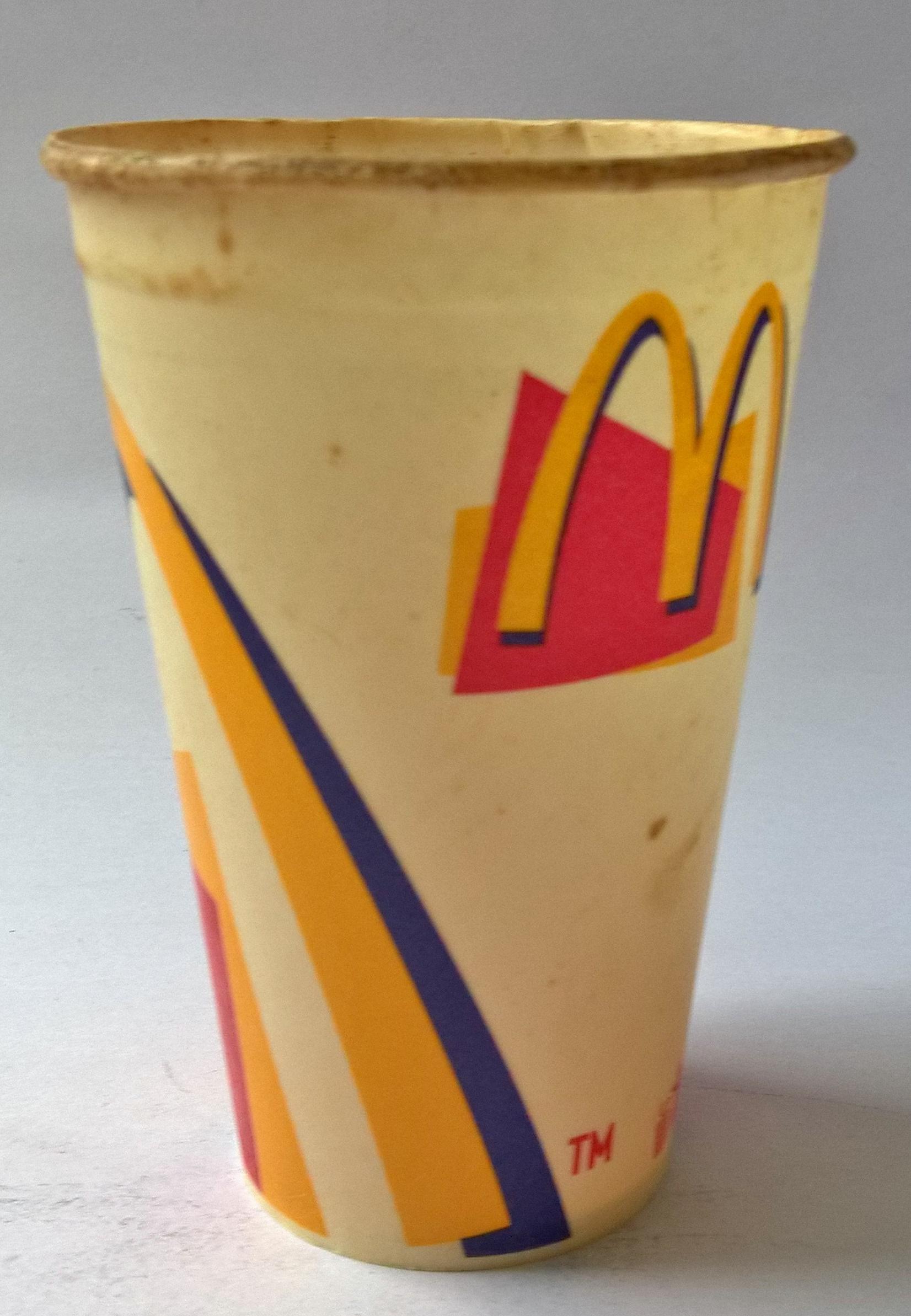 แก้วน้ำเคลือบเทียน แก้วเครื่องดื่มเย็น จากแมคโดนัลด์ Mc Donald ของเก่า**มีตำหนิ โปรดตรวจสอบทุกภาพ