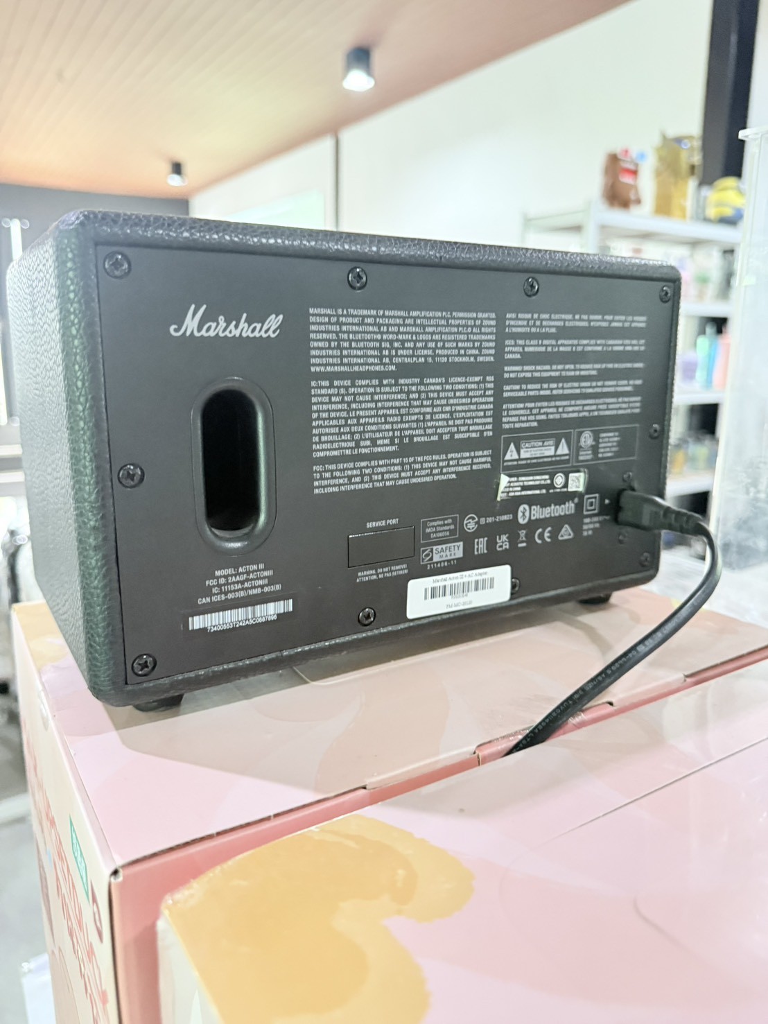 ลำโพง Marshall Acton III + AC Adapter สภาพดีมาก
