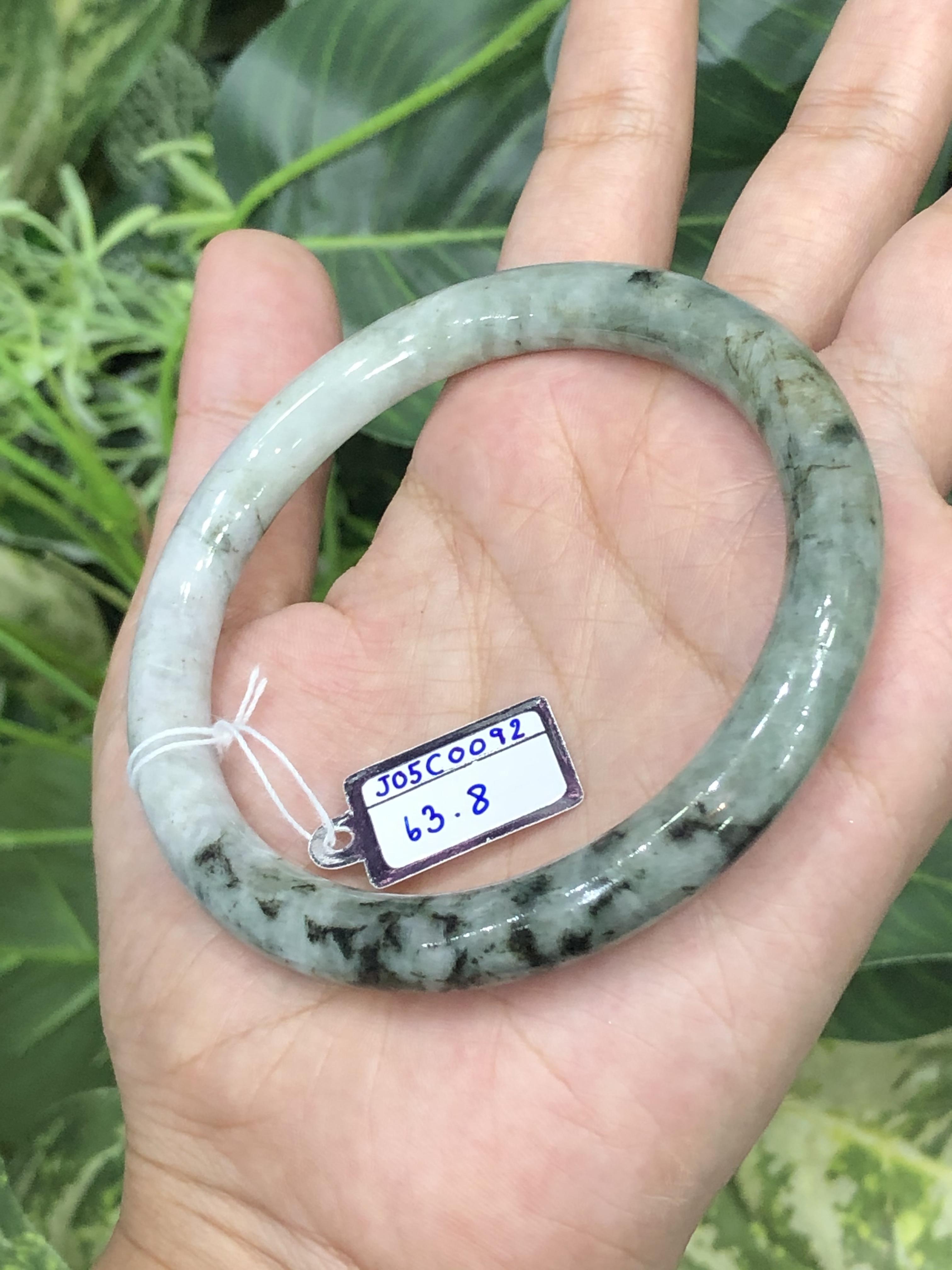 ๋J05C0092 หยก พม่า แท้ Jade กำไลหยก 63.8 มม. (Jade bracelet) พม่า (Myanmar)