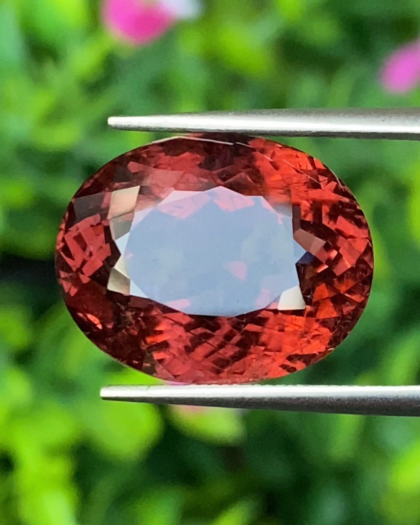 พลอย ทัวร์มาลีน Tourmaline 15.49 กะรัต (Cts.) พร้อมใบเซอร์ พลอยแท้ อัญมณีมงคลประจําวันเกิด เครื่องประดับพลอย