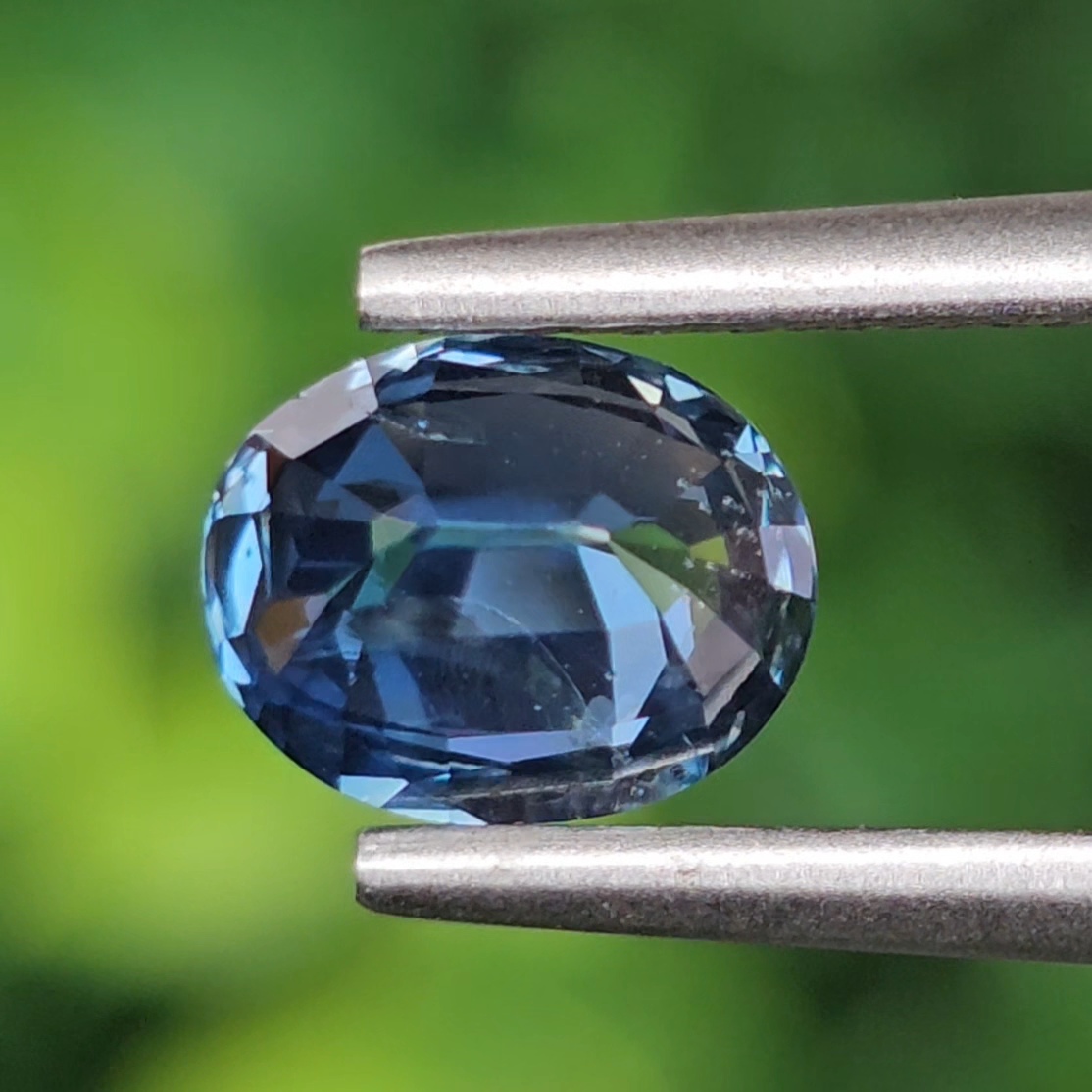 พลอย ไพลิน (Blue Sapphire) 1.06 กะรัต (Cts.) พลอยแท้ อัญมณีมงคลประจําวันเกิด เครื่องประดับพลอย