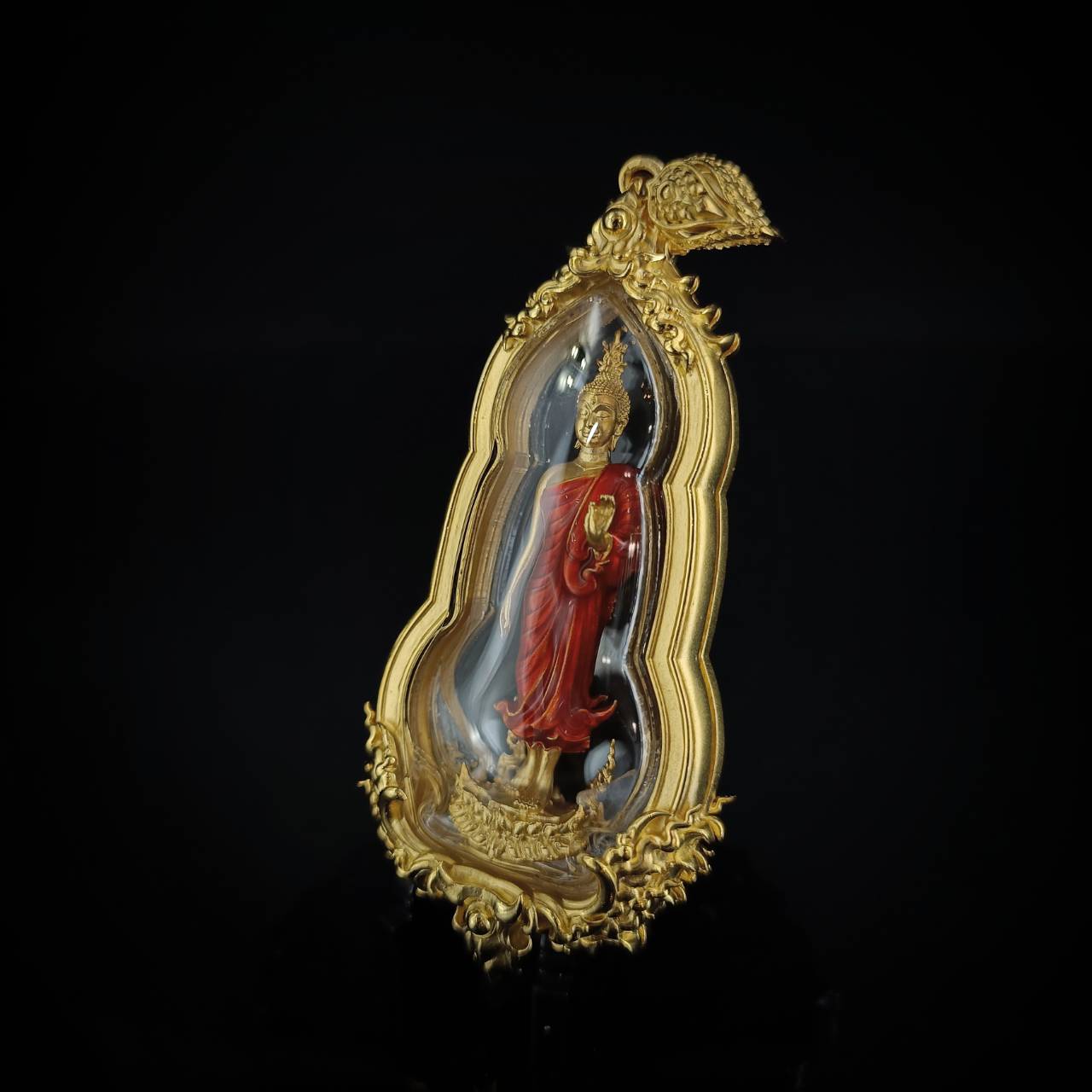 พระพุทธศิริสุขมั่นคงทรัพย์พร้อมเลี่ยมกรอบ รหัส 2 เนื้อบรอนซ์นอกชุบทองลงยาจีวร