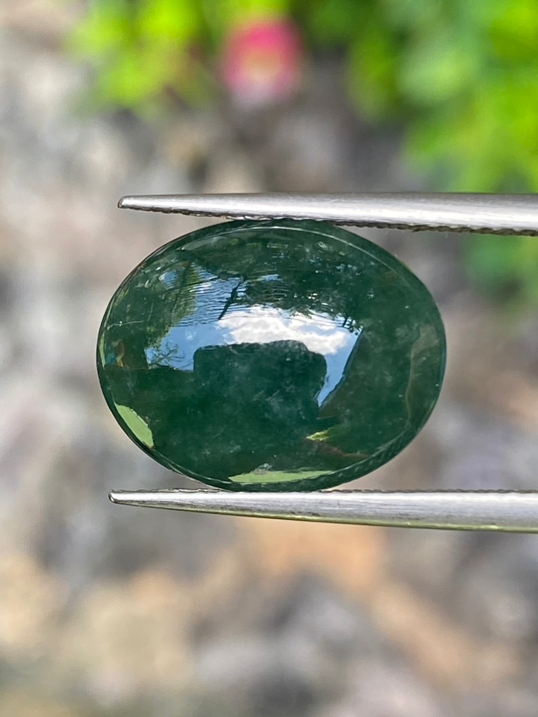 หยกพม่าเจียรนัย (Burmese jade ) 6.86 กะรัต หยกแท้ อัญมณีมงคลประจําวันเกิด เครื่องประดับหยก