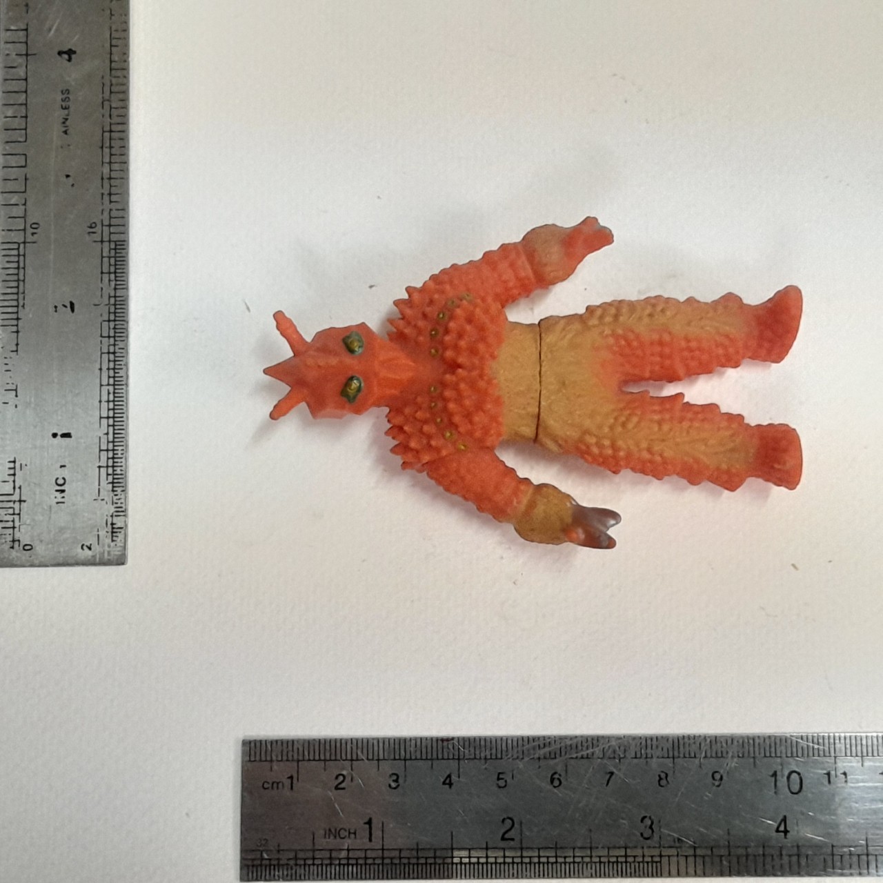 มีหลายภาพ ,ซอฟ 3.5-4นิ้ว สัตว์ประหลาดมนุษย์ดาว ไจแอ้นท์ ยาพลู จากอุลตร้าแมนเอ/เอซ มือสองสภาพดี มีรอยบ้าง