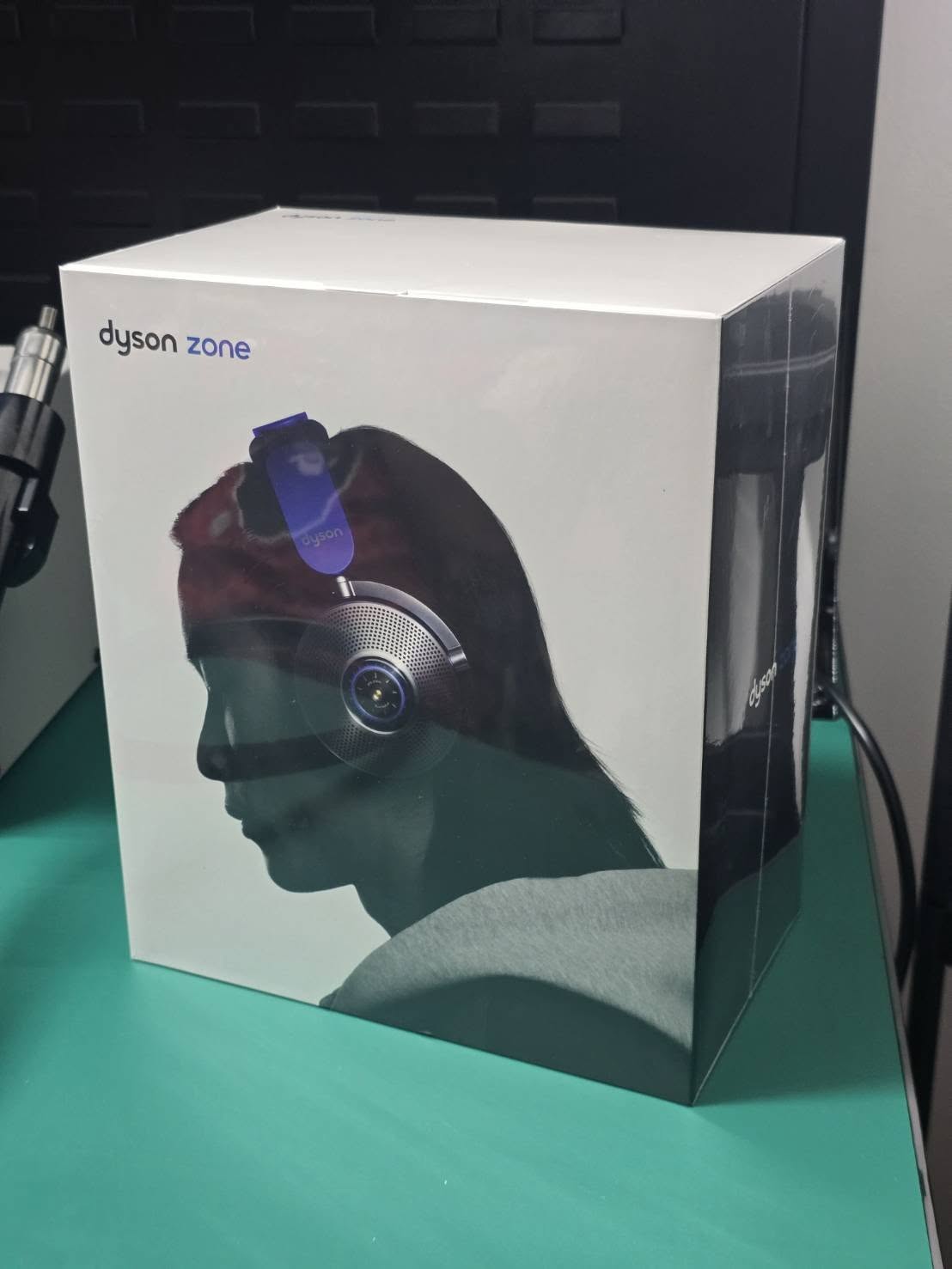 ของใหม่ ตัวสุดท้าย เฮดโฟนตัดเสียงรบกวน Dyson Zone™ Absolute