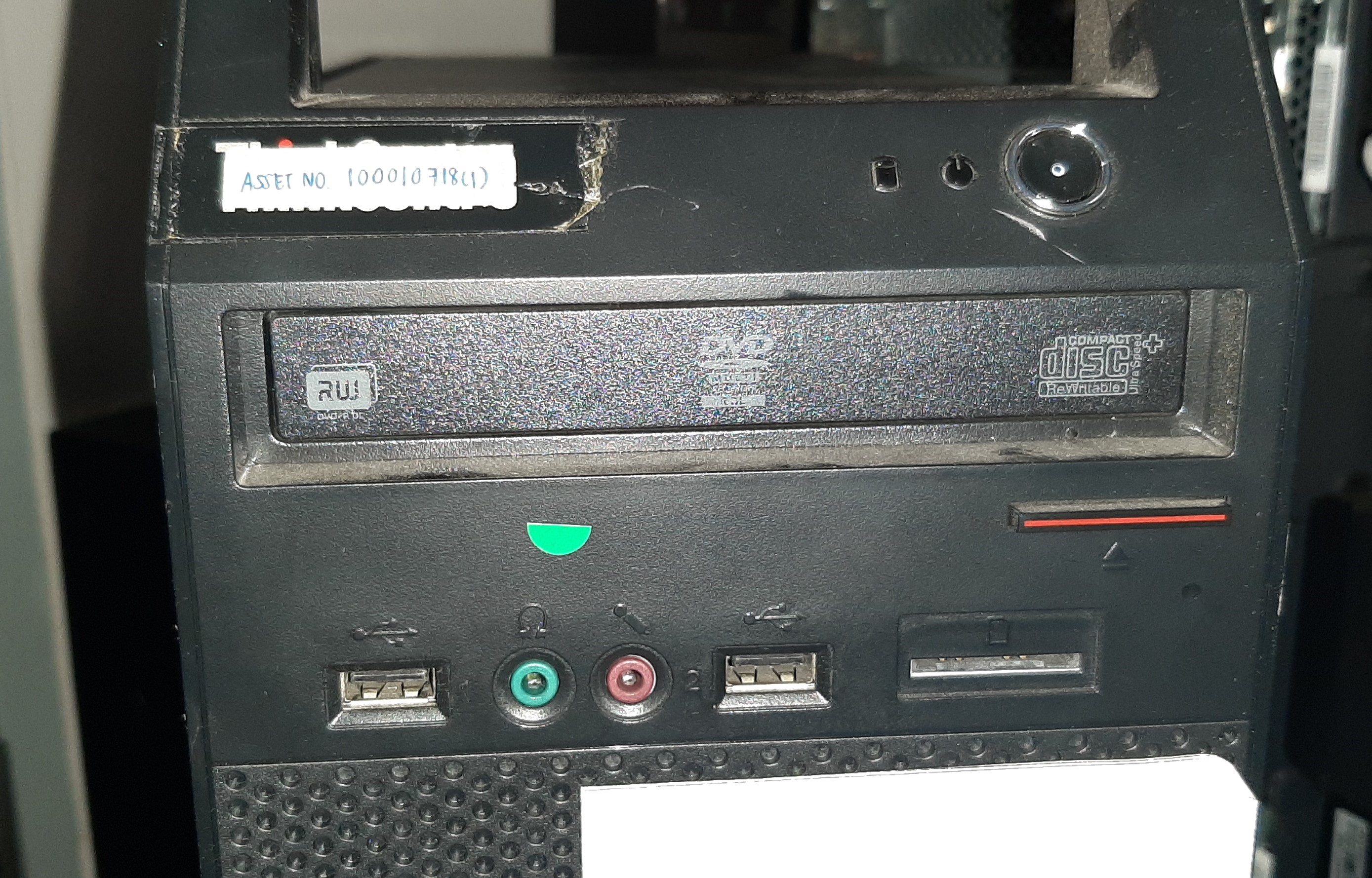Lenovo ThinkCentre A85 MT (CPU : i5-650 Ram : 4 GB HDD : 250 GB)