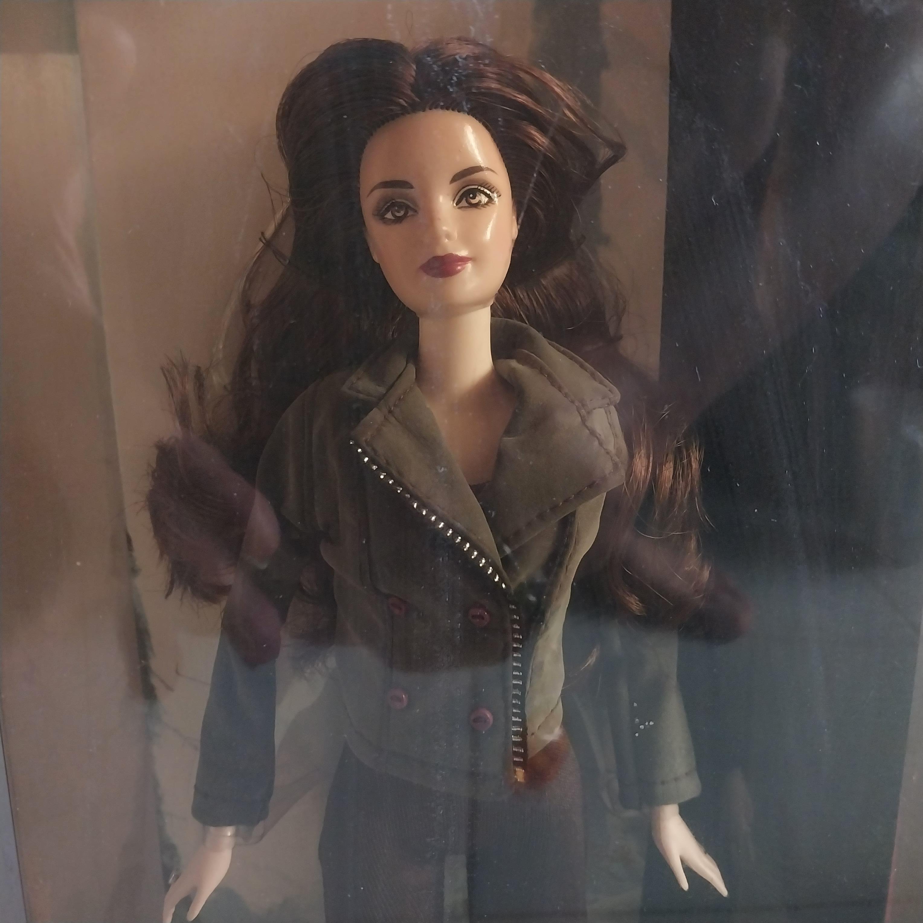 มือ1 เก่าเก็บในกล่อง ตุ๊กตาเบลล่า จากแวมไพร์ทไวไลท์2 ,Vampire Twilight Breaking Dawn ,Pink Label Barbie