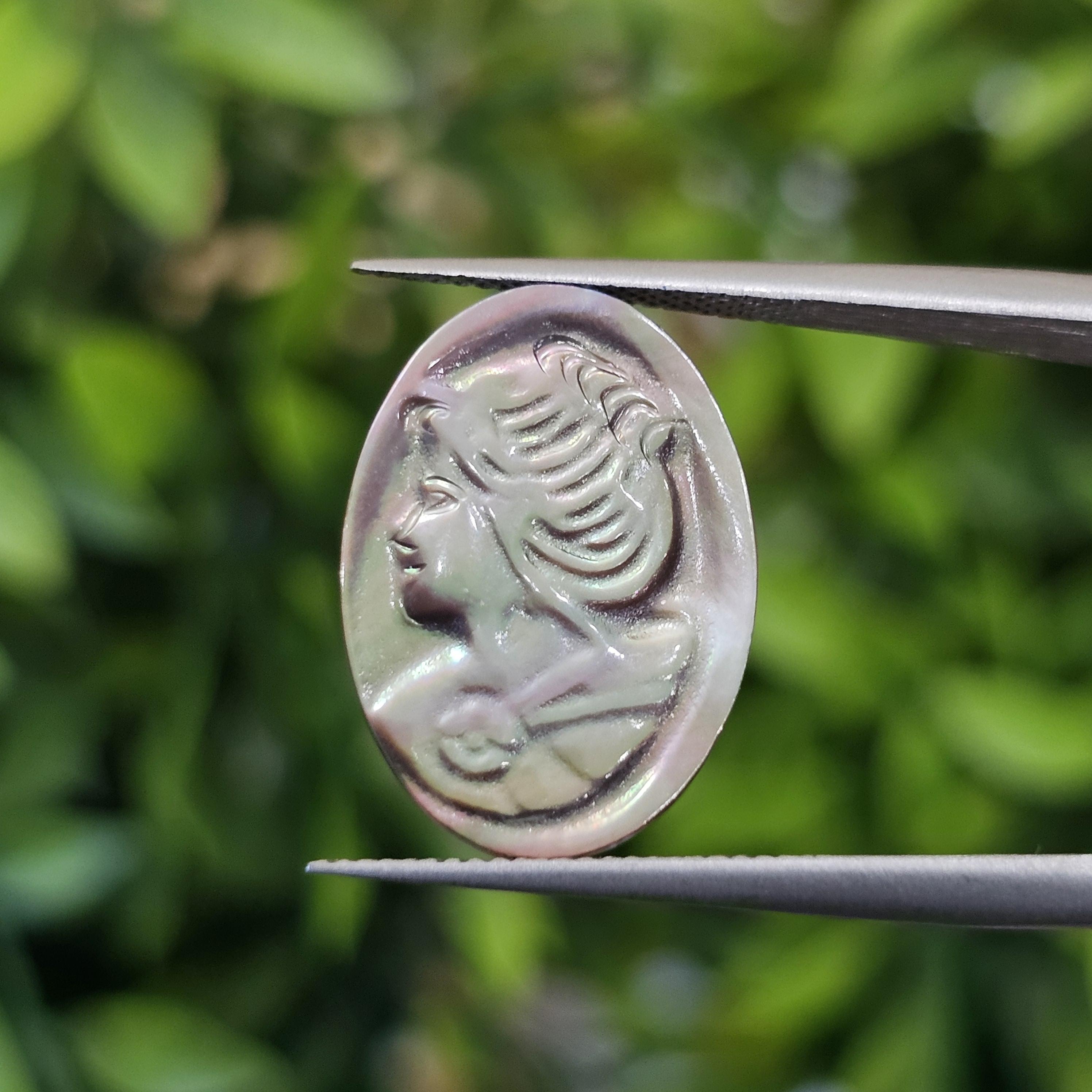 เปลือกหอยมุก แกะสลัก Pearl Shell Carved 2.70 กะรัต (Cts.)