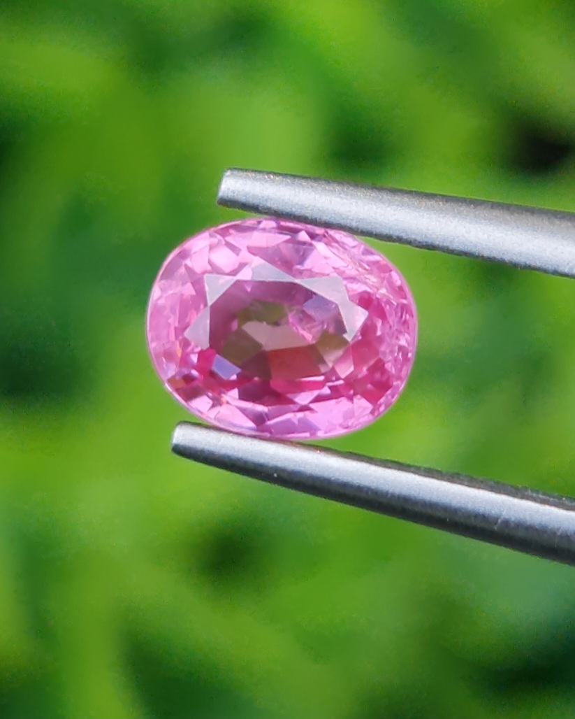 พลอย ชมพู พิ้ง แซฟไฟร์ Pink Sapphire 1.27 กะรัต (Cts.) พลอยแท้ อัญมณีมงคลประจําวันเกิด เครื่องประดับพลอย