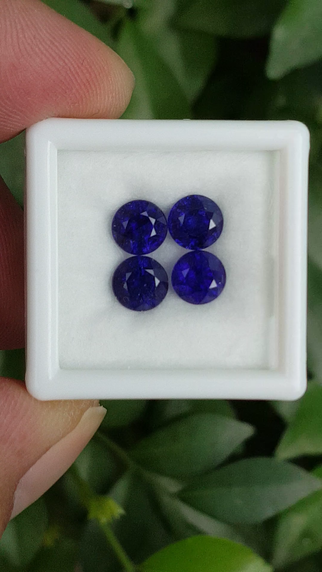 พลอย ไพลิน blue sapphire 4 เม็ด (pcs.) 4.62 กะรัต (Cts.) พลอยแท้ อัญมณีมงคลประจําวันเกิด เครื่องประดับพลอย