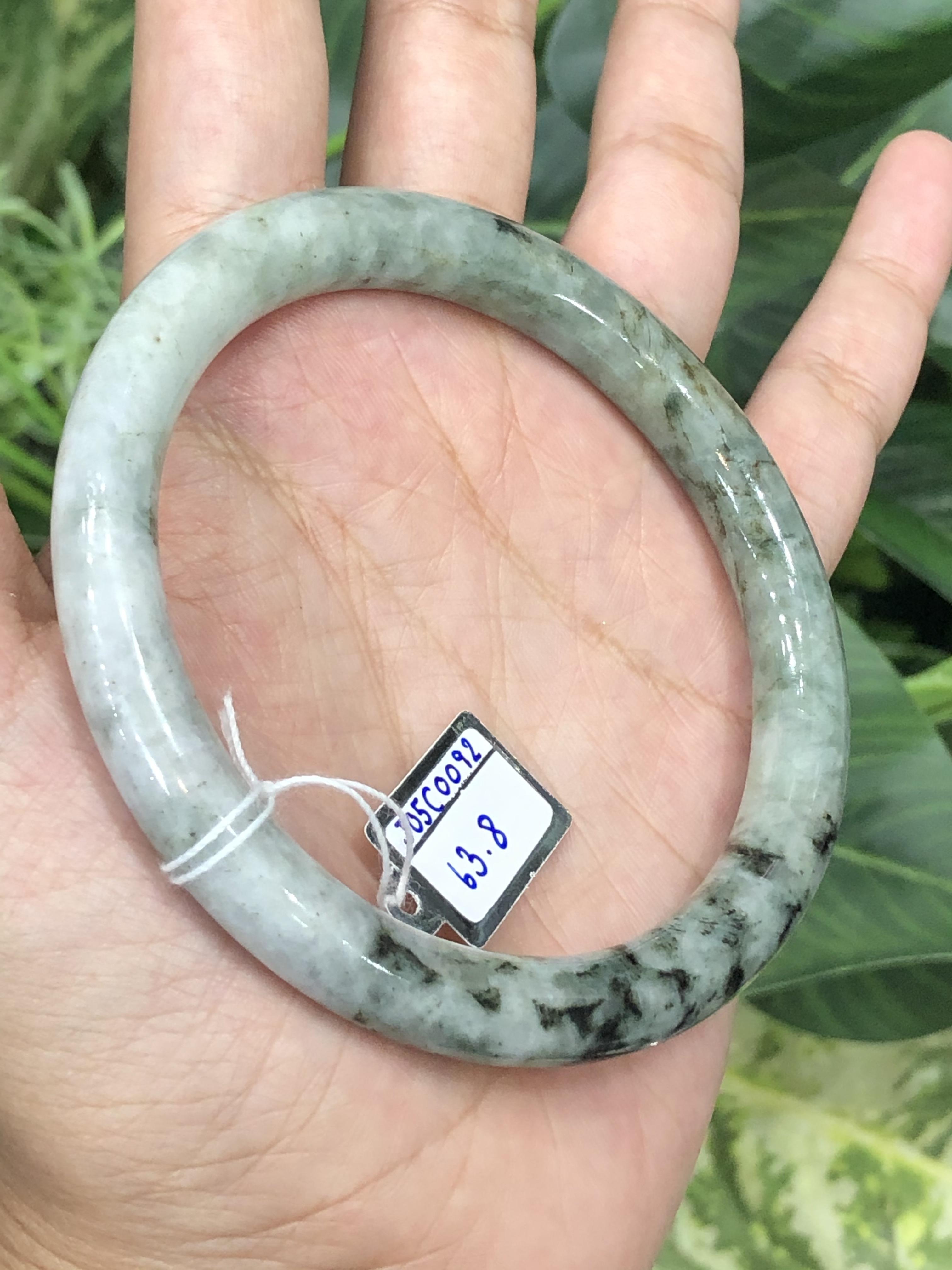 ๋J05C0092 หยก พม่า แท้ Jade กำไลหยก 63.8 มม. (Jade bracelet) พม่า (Myanmar)