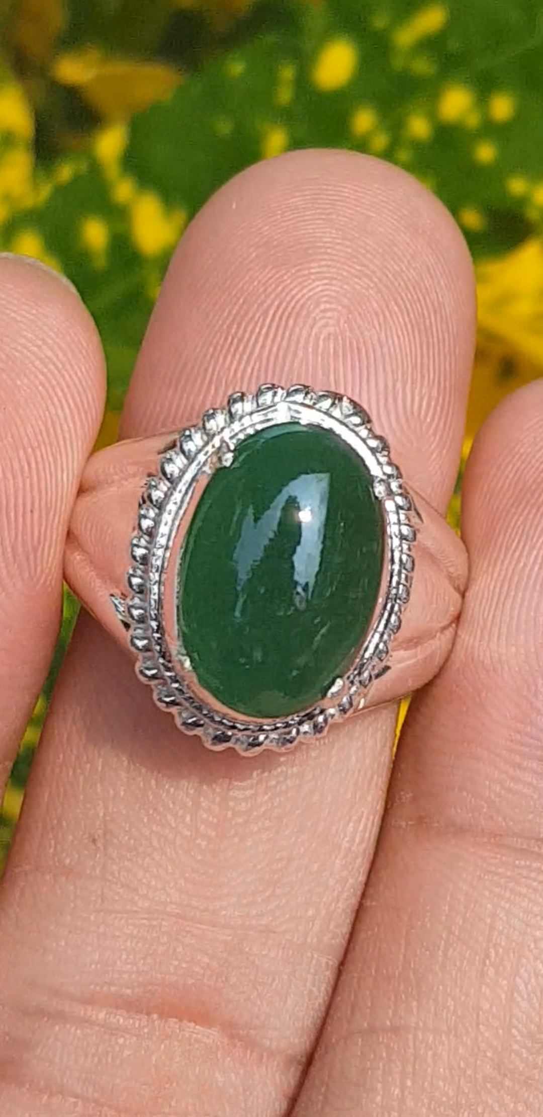 หยก พม่า แท้ Jade แหวนหยก 翡翠戒指 (Jadeite ring) 3.39 กะรัต (Cts.) (Size) 58 ดิบ ไม่ผ่านการปรับปรุง (Type A) พม่า (Myanmar)