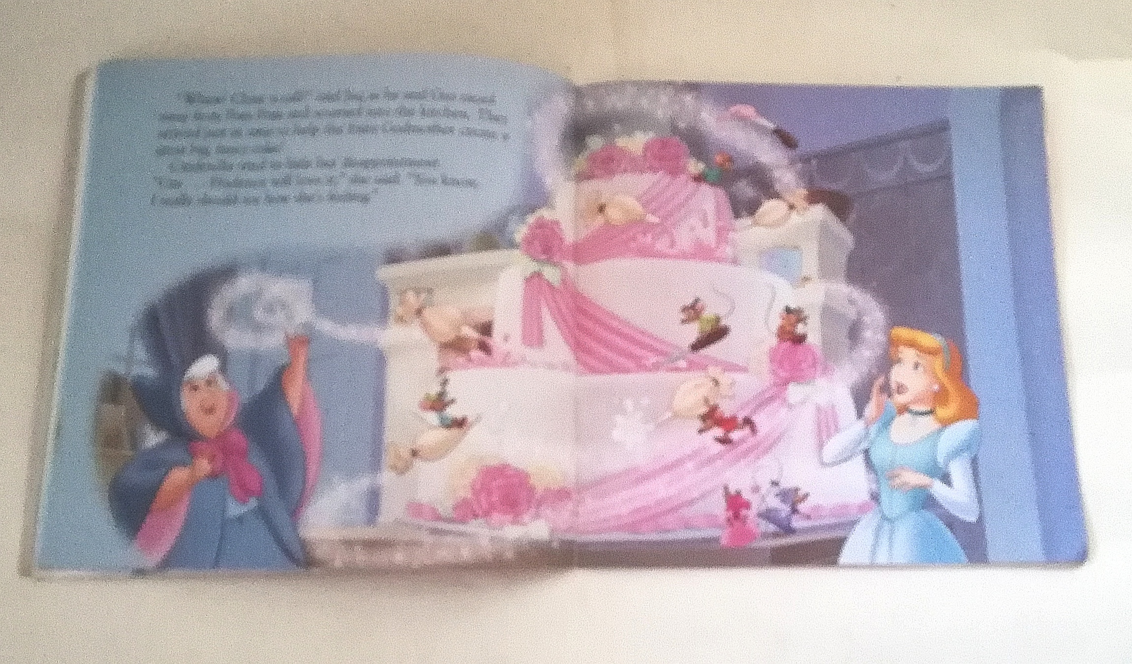 หนังสือนิทานภาพสวยๆจากดิสนีย์ ฉบับภาษาอังกฤษ Disney Princess, My Perfect wedding งานแต่งงานของซินเดอเรลล่า หนังสือขนาด 8 * 8 นิ้ว** มีตำหนิบ้างตามภาพ