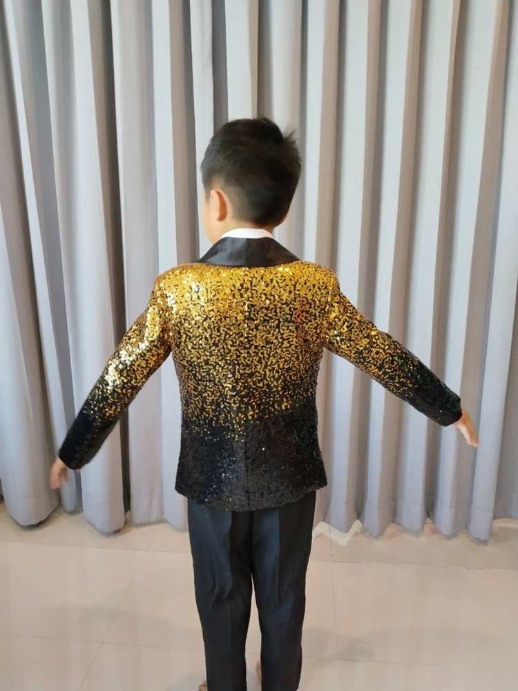 เช่า ชุดสูทเด็กชาย งานกลิตเตอร์ไล่สีทองดำ กระดุมเดียว