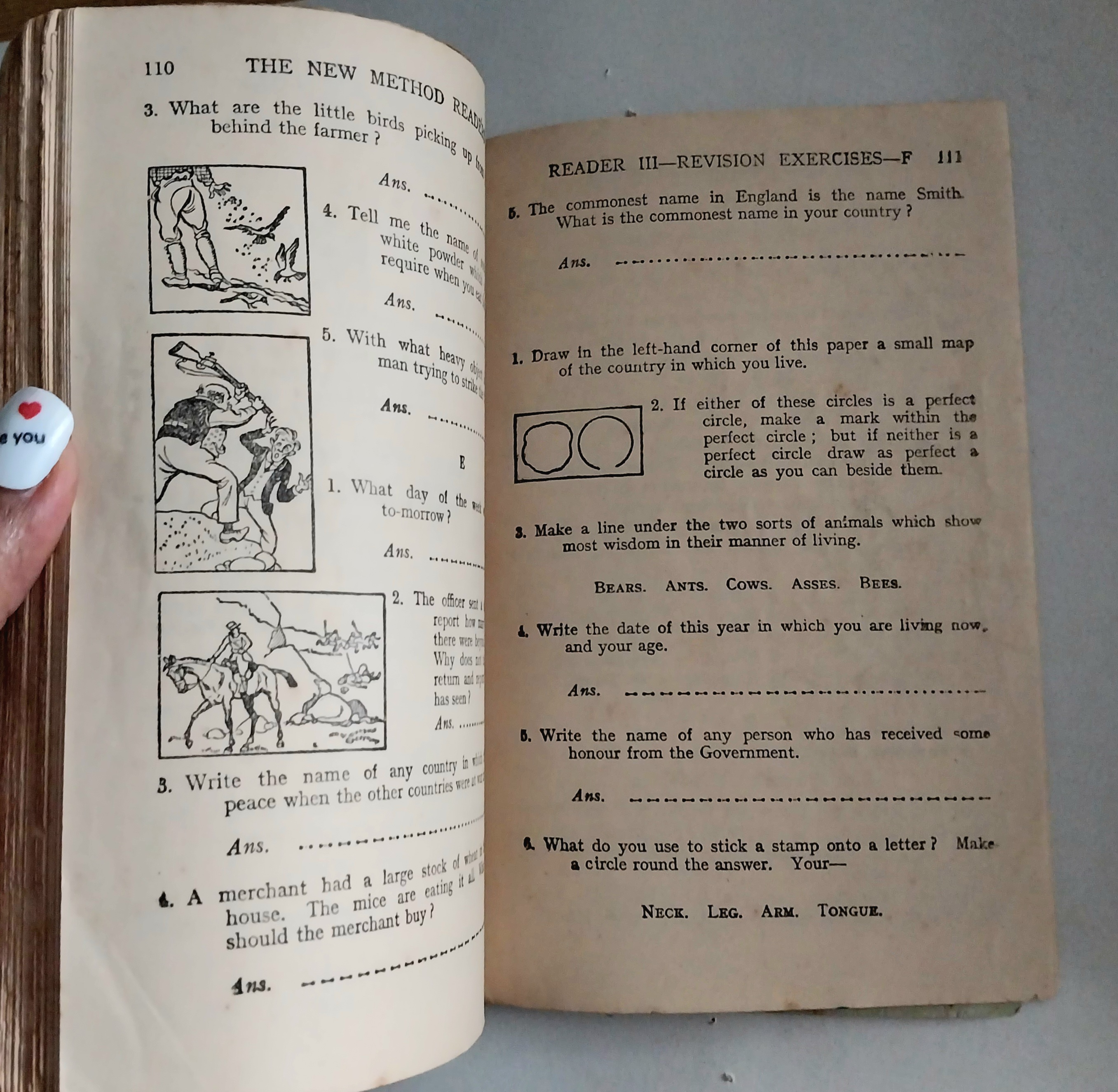 มือ2 ,***มีตำหนิตามภาพ มีเรอยเขียนเป็นระยะๆ หนังสือเรียนเก่า วิชาภาษาอังกฤษ The New Method Readers Reader3, Orient Longmans Ltd. ปี 1956