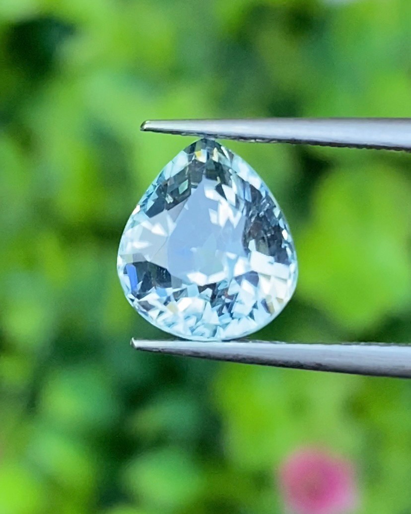 พลอย เพทาย (Zircon) 3.41 กะรัต (Cts.) พลอยแท้ อัญมณีมงคลประจําวันเกิด เครื่องประดับพลอย