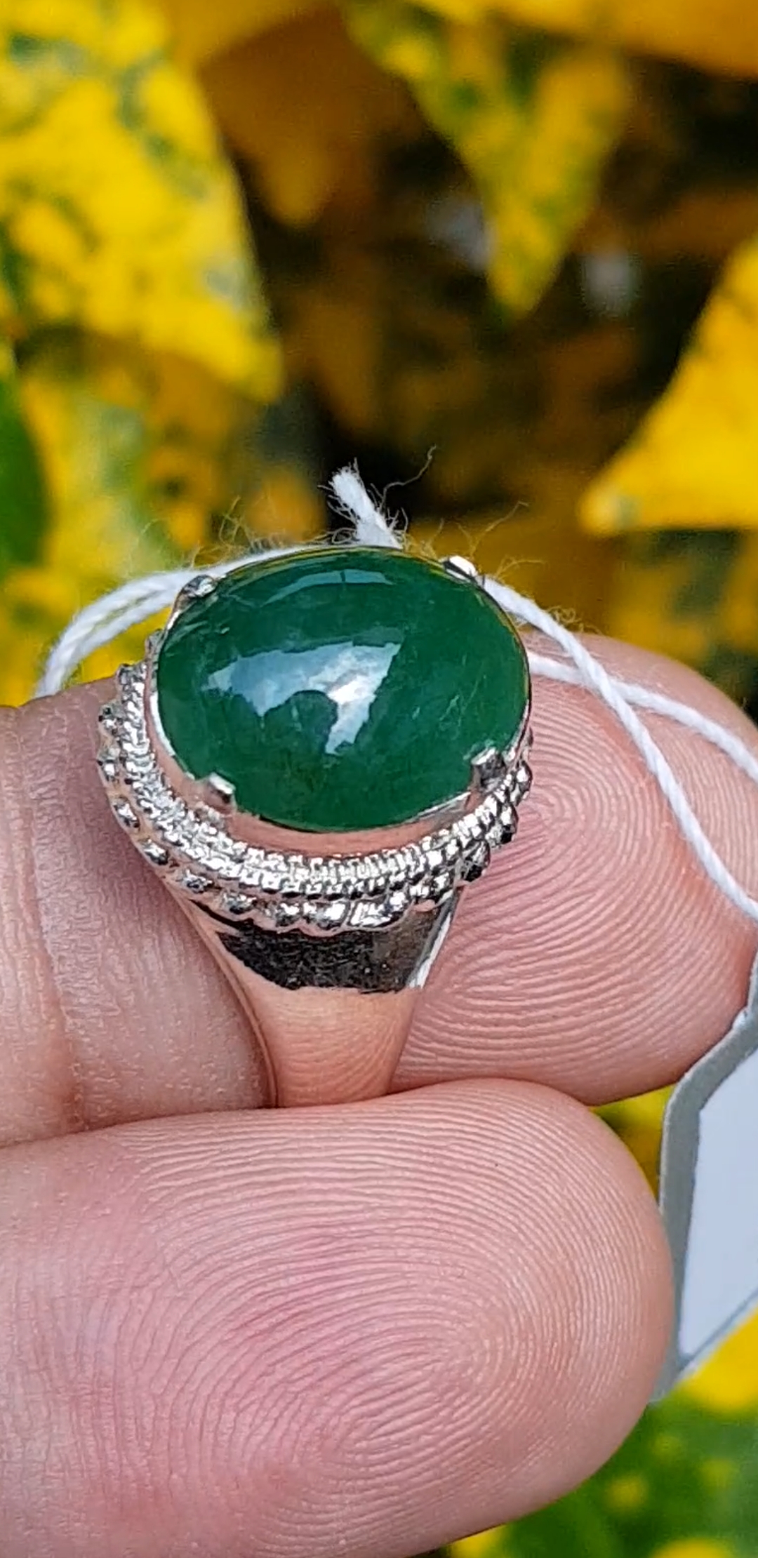 หยก พม่า แท้ Jade แหวนหยก 翡翠戒指 (Jadeite ring) 2.30 กะรัต (Cts.) (Size) 57 ดิบ ไม่ผ่านการปรับปรุง (Type A) พม่า (Myanmar)