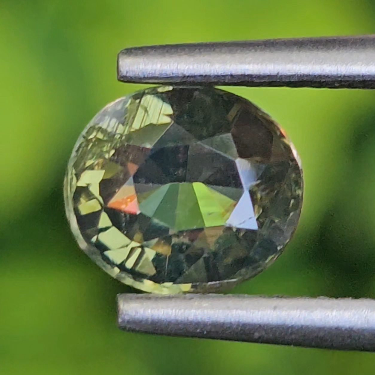 พลอย เพทาย Natural Zircon 1.08 กะรัต (Cts.) ดิบ พลอยแท้อัญมณีมงคล ประจําวันเกิด เครื่องประดับพลอย