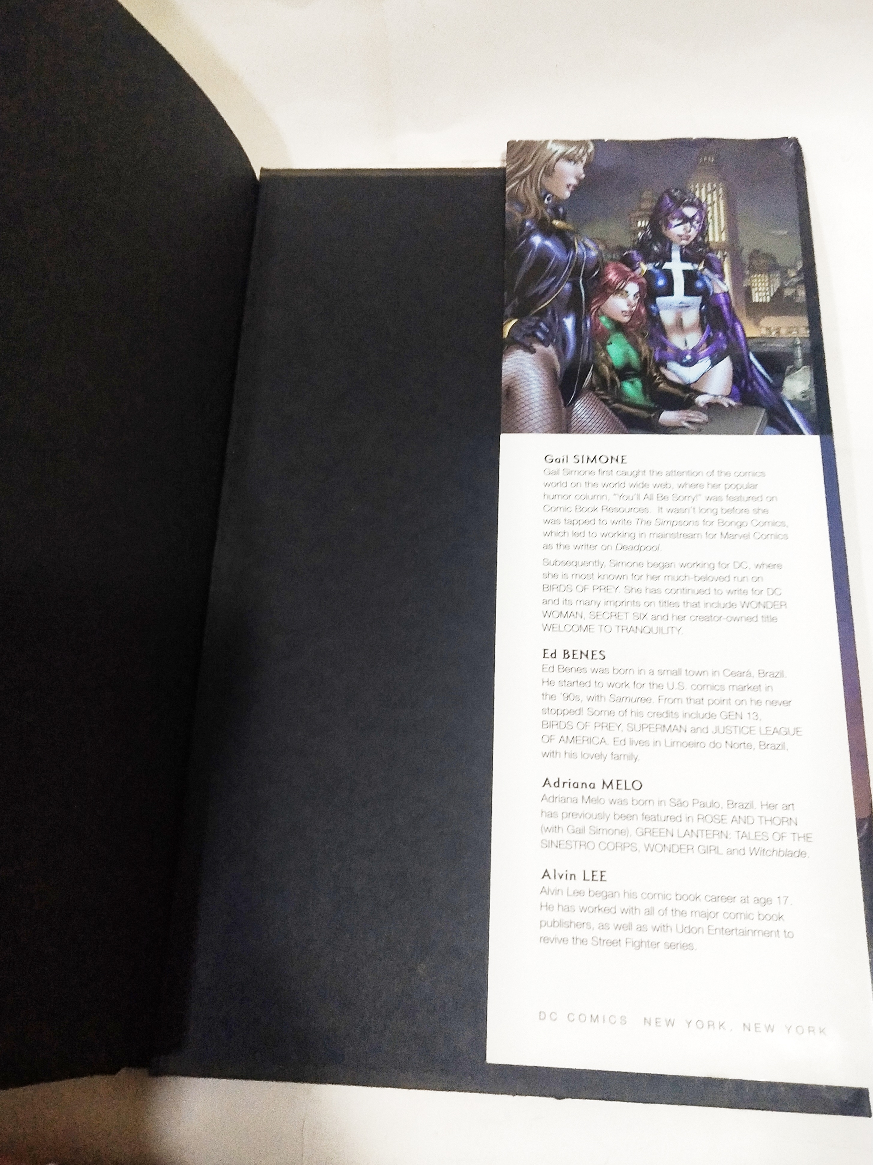 มือ2,หนังสือภาพสีการ์ตูนค่ายดีซีคอมิคส์ เบิร์ดออฟเพรย์ Bird_of_Prey ฉบับภาษาอังกฤษ หนังสือปกแข็ง มีปกนอก สภาพดี