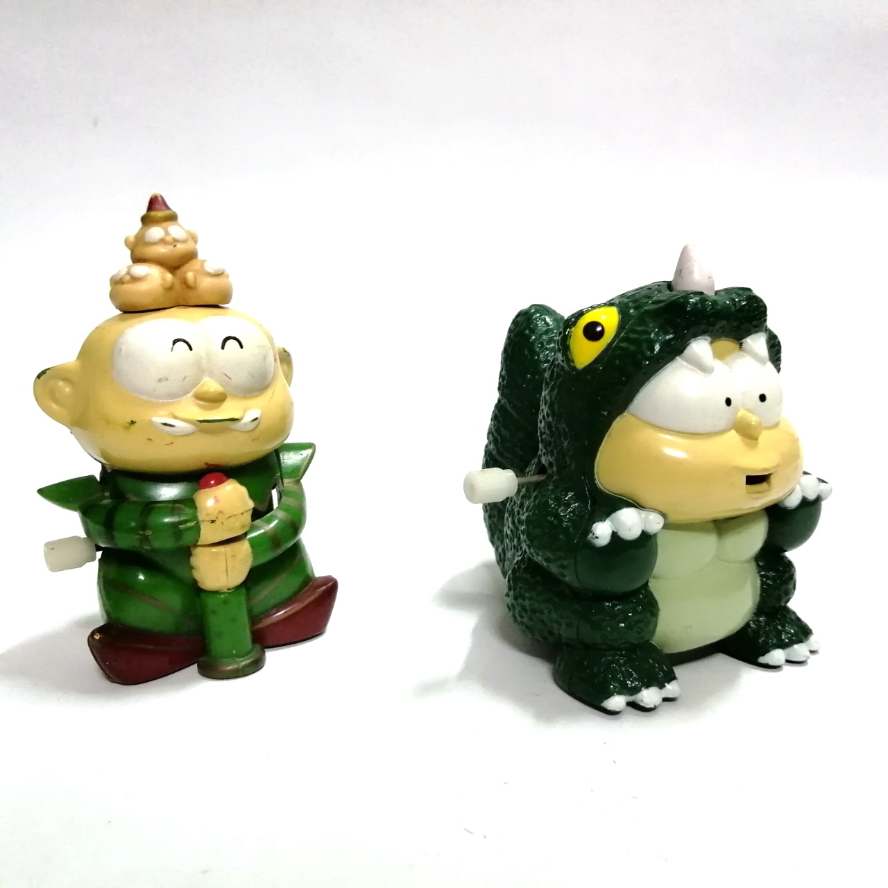 ตุ๊กตา ปังปอนด์ พรีเมี่ยมจาก 7-11 ก๊อตจิ ปอนด์, ยักษ์ปอนด์ **ลานช้าและเสื่อมตามอายุ มีตำหนิตามภาพ ทั้งชุด2 ตัวขนาดตามภาพ