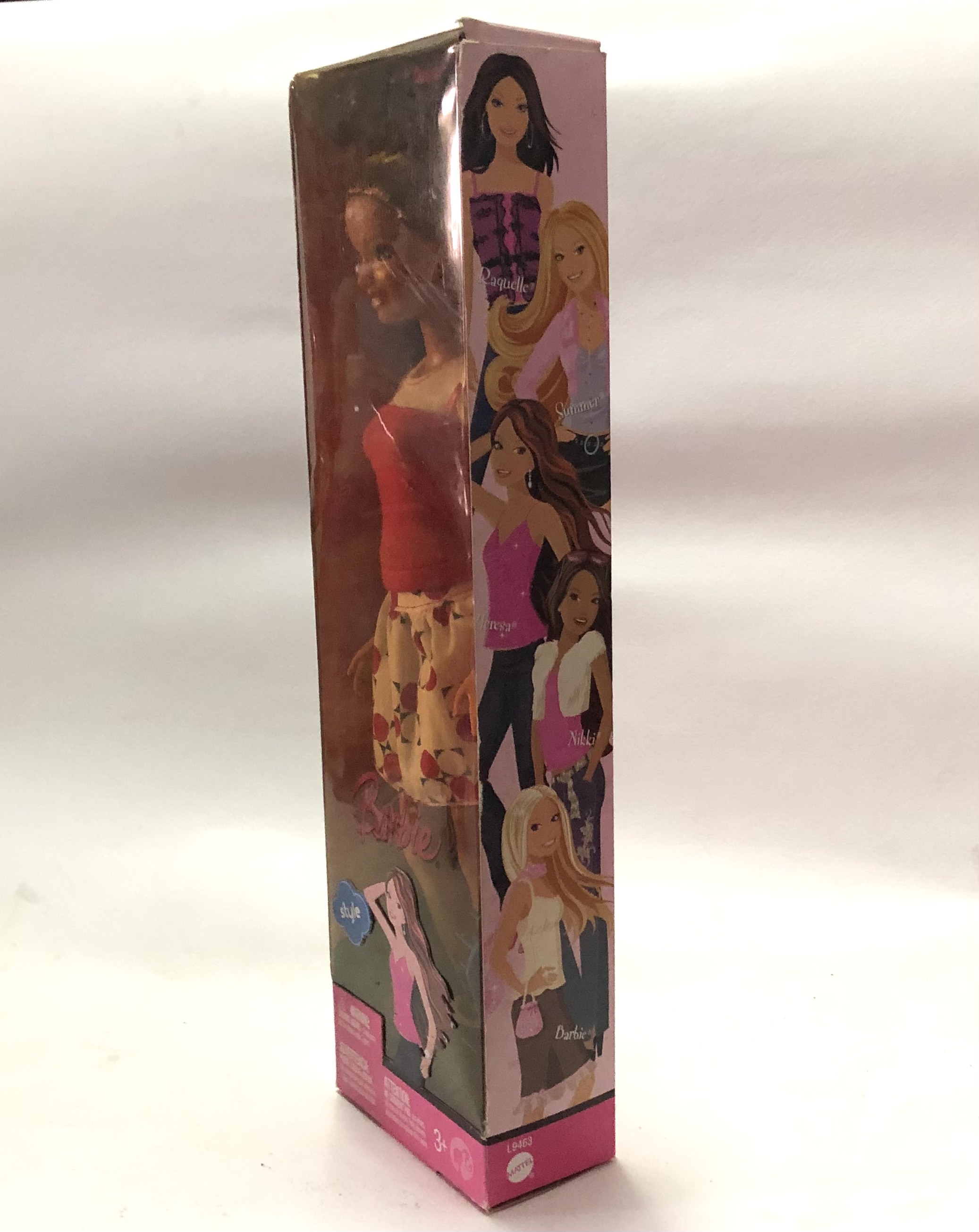 มือ2 สภาพเก่ามาก ในกล่อง ตุ๊กตาบาร์บี้ รุ่น Barbie Style