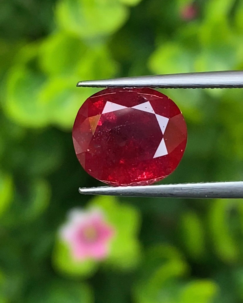 พลอย ทับทิม Ruby sapphire 4.47 กะรัต พร้อมใบเซอร์ พลอยแท้ อัญมณีมงคลประจําวันเกิด เครื่องประดับพลอย