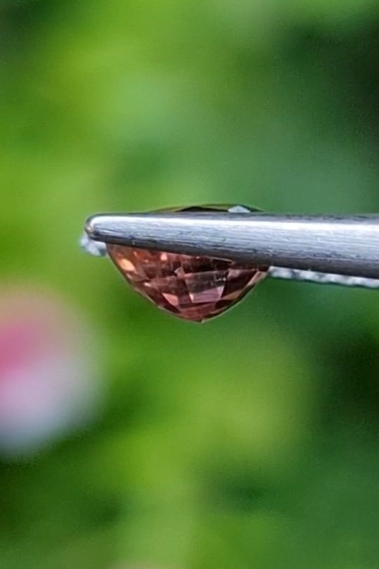 พลอย ทัวร์มารีน (Tourmaline) 0.68 กะรัต (Cts.) อัญมณีมงคลประจําวันเกิด เครื่องประดับพลอย