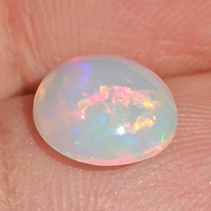 พลอย ไวท์ โอปอล White Opal 1.45 กะรัต (Cts.) พลอยแท้ อัญมณีมงคลประจําวันเกิด เครื่องประดับพลอย