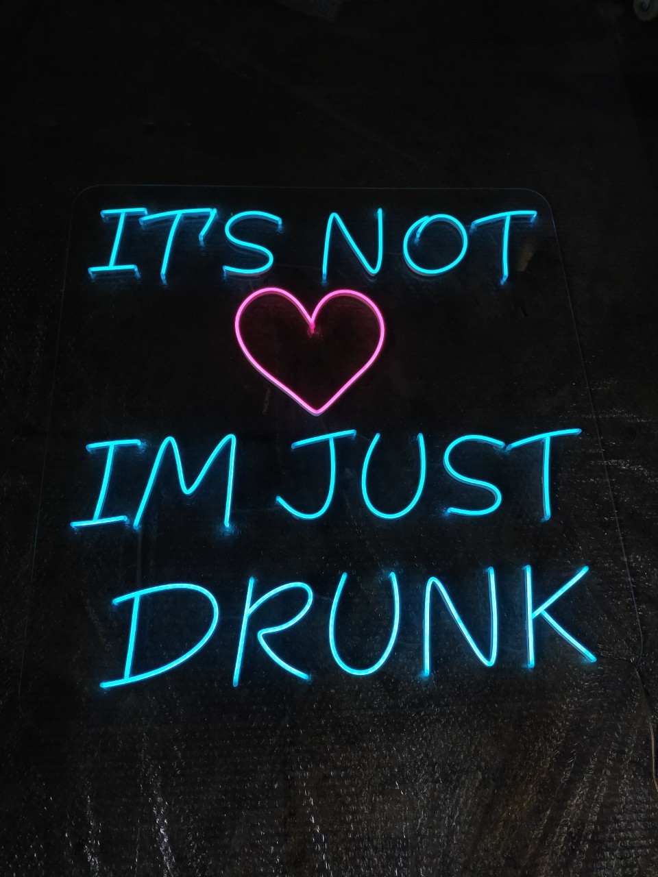 ไฟนีออน เฟค