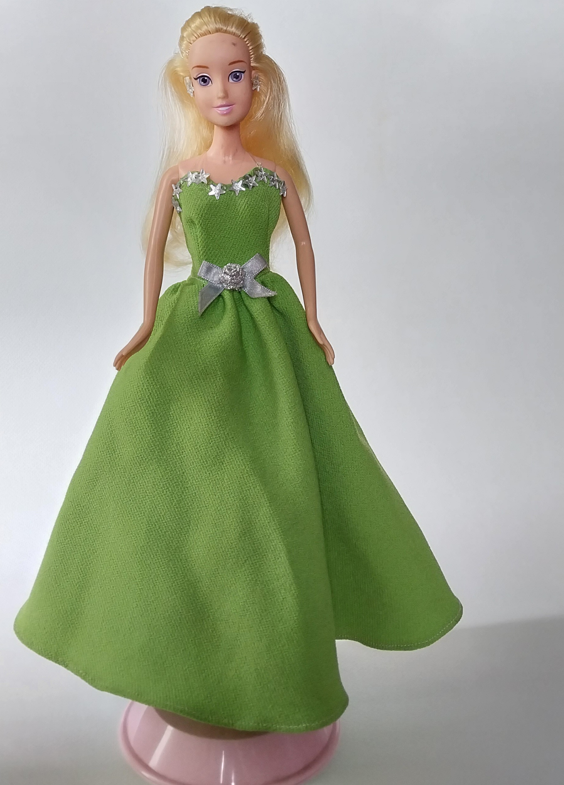 ของเล่น ของสะสม ตุ๊กตาเจ้าหญิงดิสนีย์ Disney Princess จาก แบรนด์ซิมบ้า ทอยส์ Simba Toys Doll หน้าสวย ผมทอง ปักไม่เต็มหัว สภาพดี ขายางพับงอได้