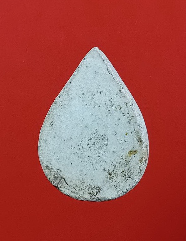 ผ3106 พระผงจักรพรรดิ์ พิมพ์พระแก้วมรกต หลวงตาม้า วัดถ้ำเมืองนะ จ.เชียงใหม่