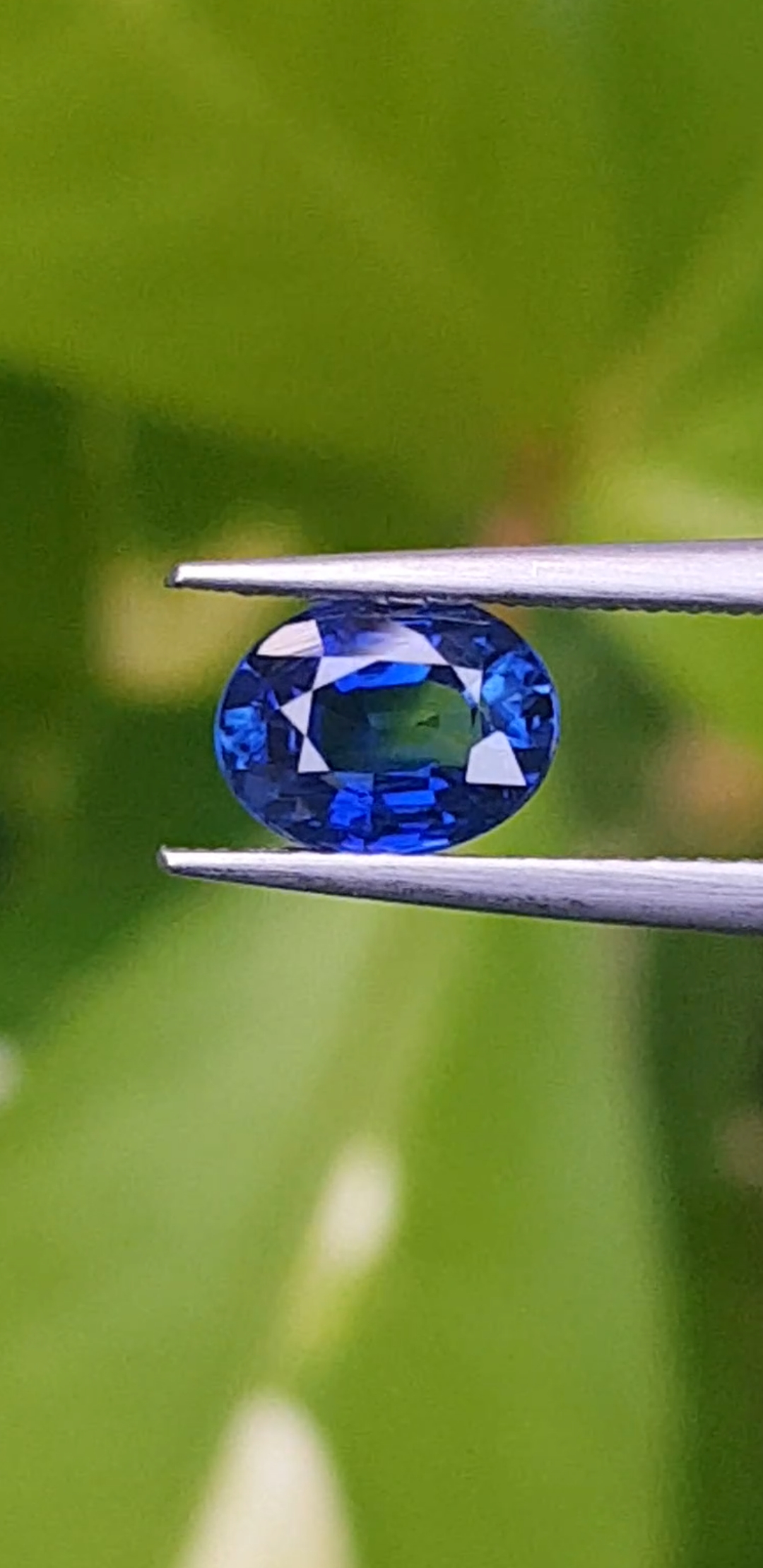 พลอย ไพลิน Blue Sapphire 1.07 กะรัต (Cts.) พลอยแท้ อัญมณีมงคลประจําวันเกิด เครื่องประดับพลอย