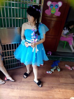 Pro-order ชุดราตรี ชุดแฟนซีสั้น แบบเกาะอก ไหล่เดียว แต่งดอกไม้แฮนด์เมด กระโปรงพองสวย เชือกผูกหลัง