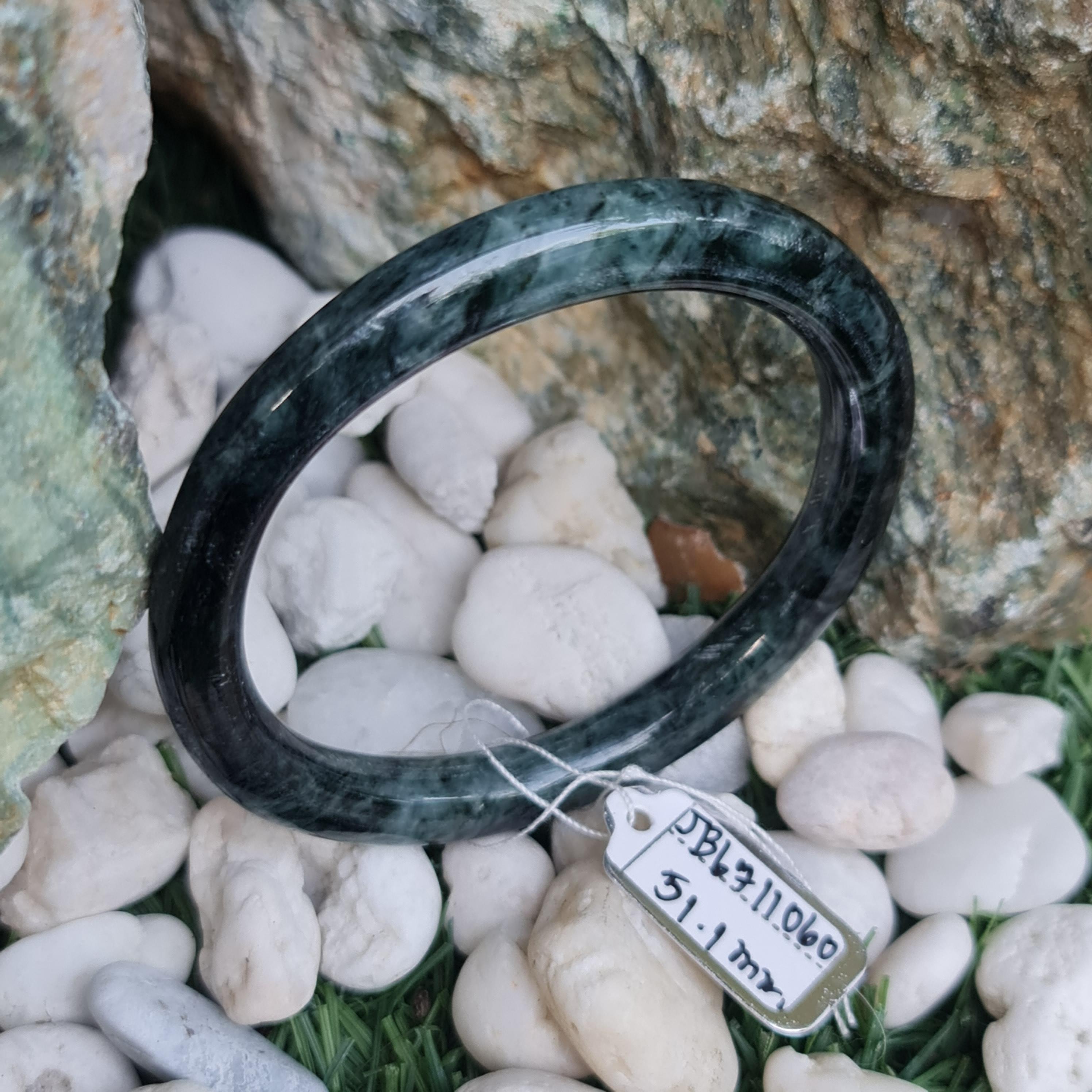 JB6711060 หยก พม่า แท้ Jade กำไลหยก 51.1 มม. (Jadeite bracelet) พม่า (Myanmar)