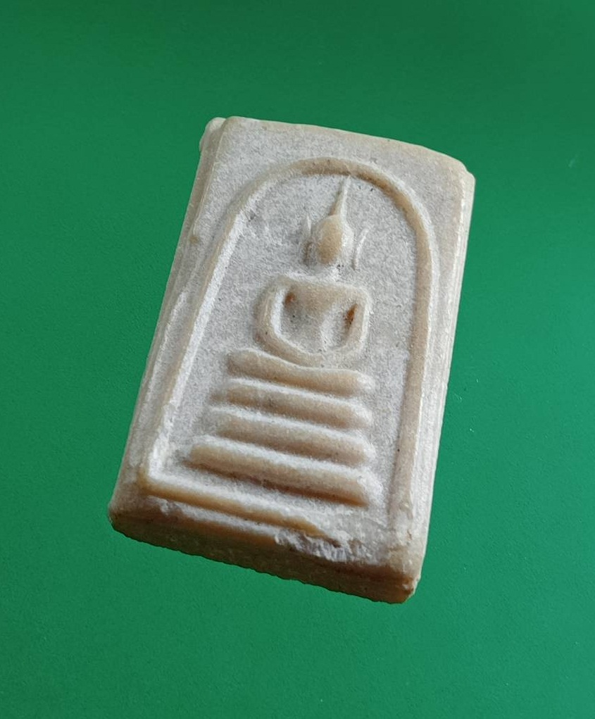 ผ2936 พระสมเด็จคะแนน หูบายศรี เนื้อผงน้ำมัน